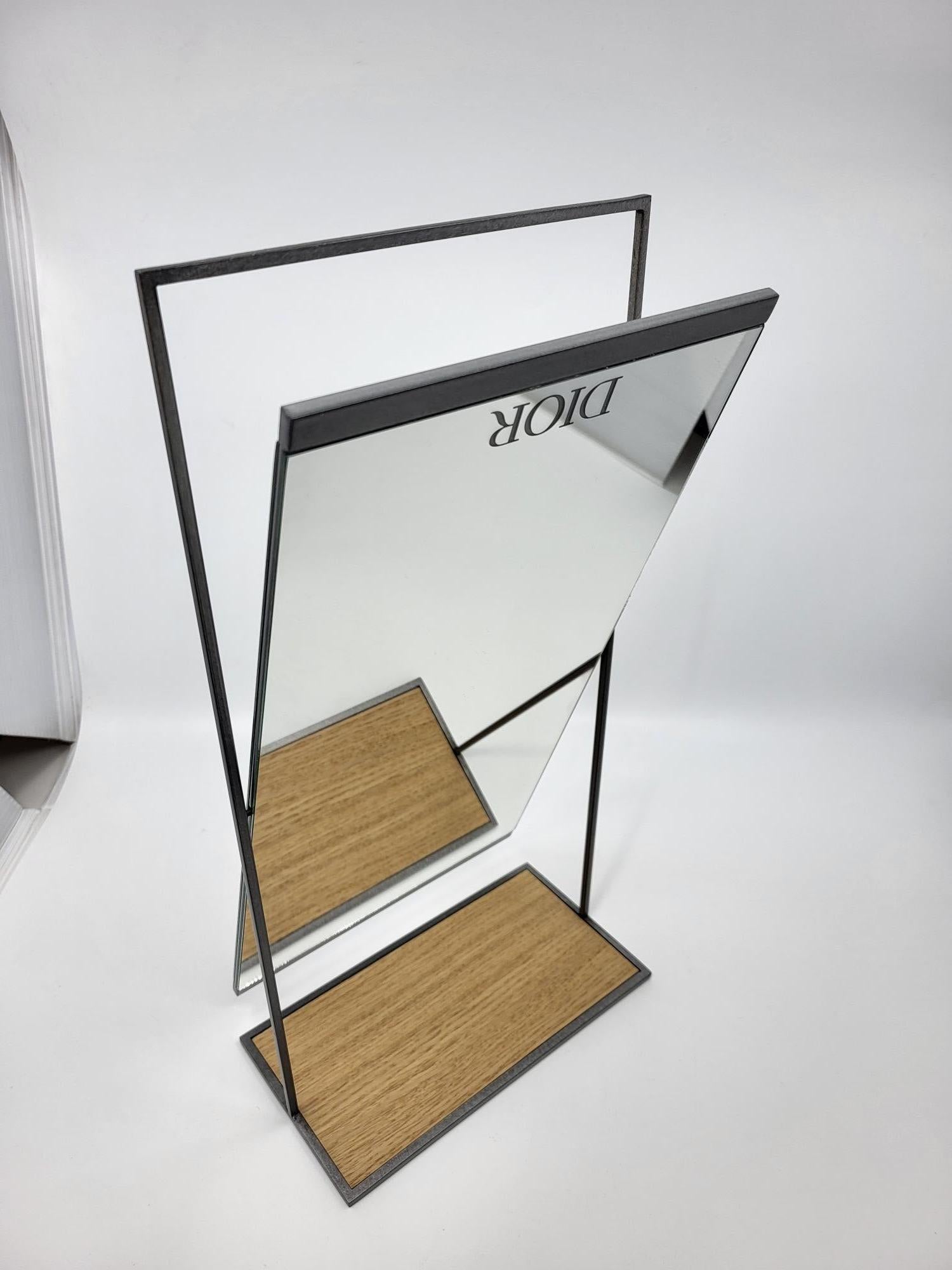 Miroir Christian Dior in métal gris socle bois mélaminé Francais Moderne in vendita 1