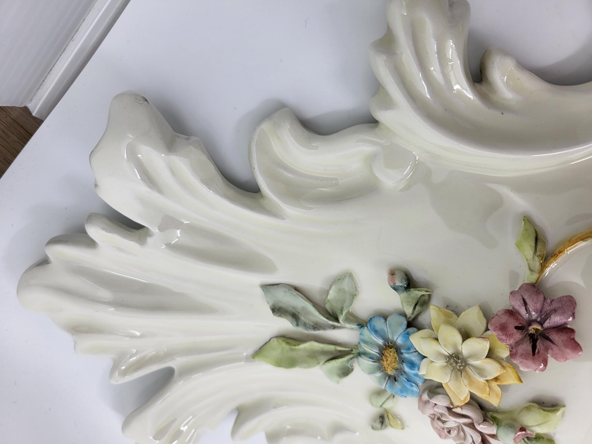 Miroir La Farnesiana Parma de Carlo Corvi en céramique majolique Italie 1950 en venta 1