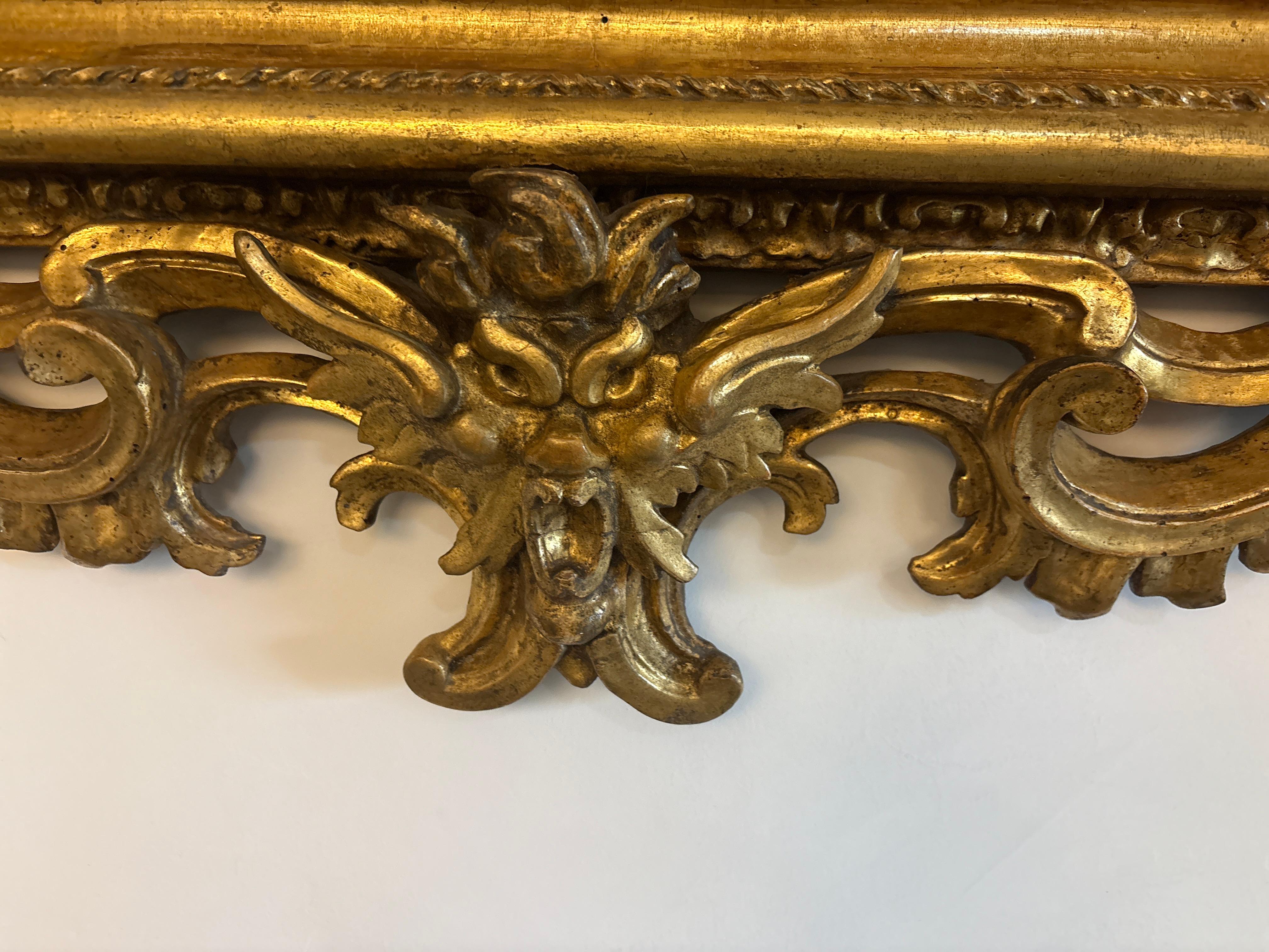 Miroir d'époque Louis XIV
Origine Italie - Toscane
Cadre en bois doré et miroir d'origine
Dimensions : 150x85