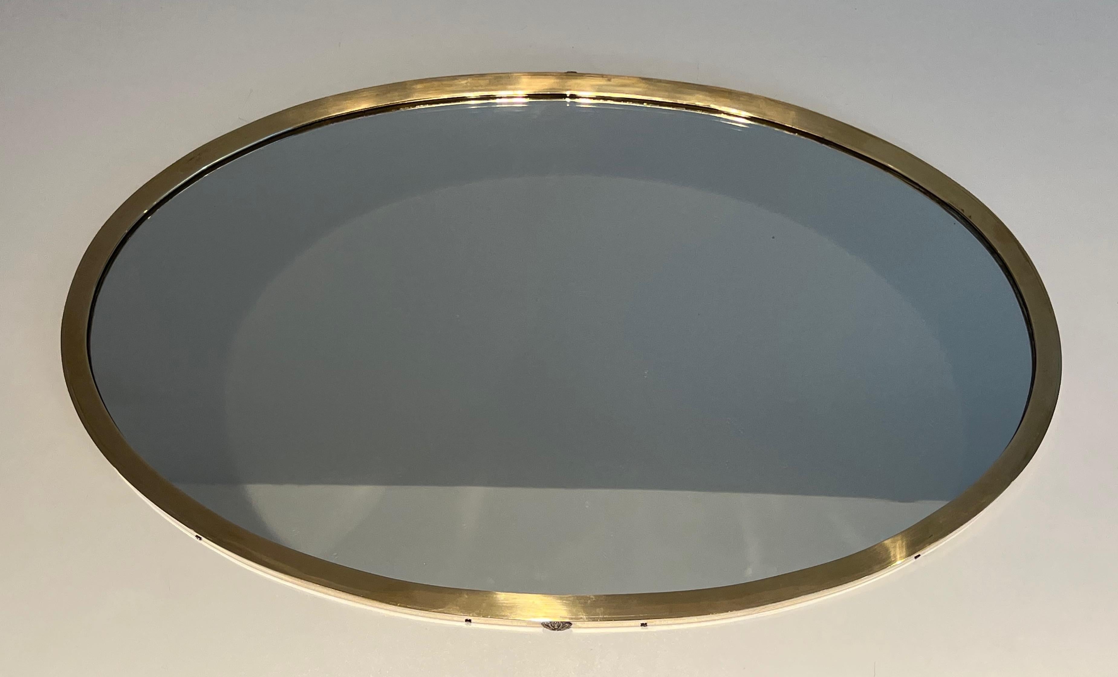 Miroir Ovale de Style Néoclassique en Laiton dans le goût de la Maison Janssen For Sale 4