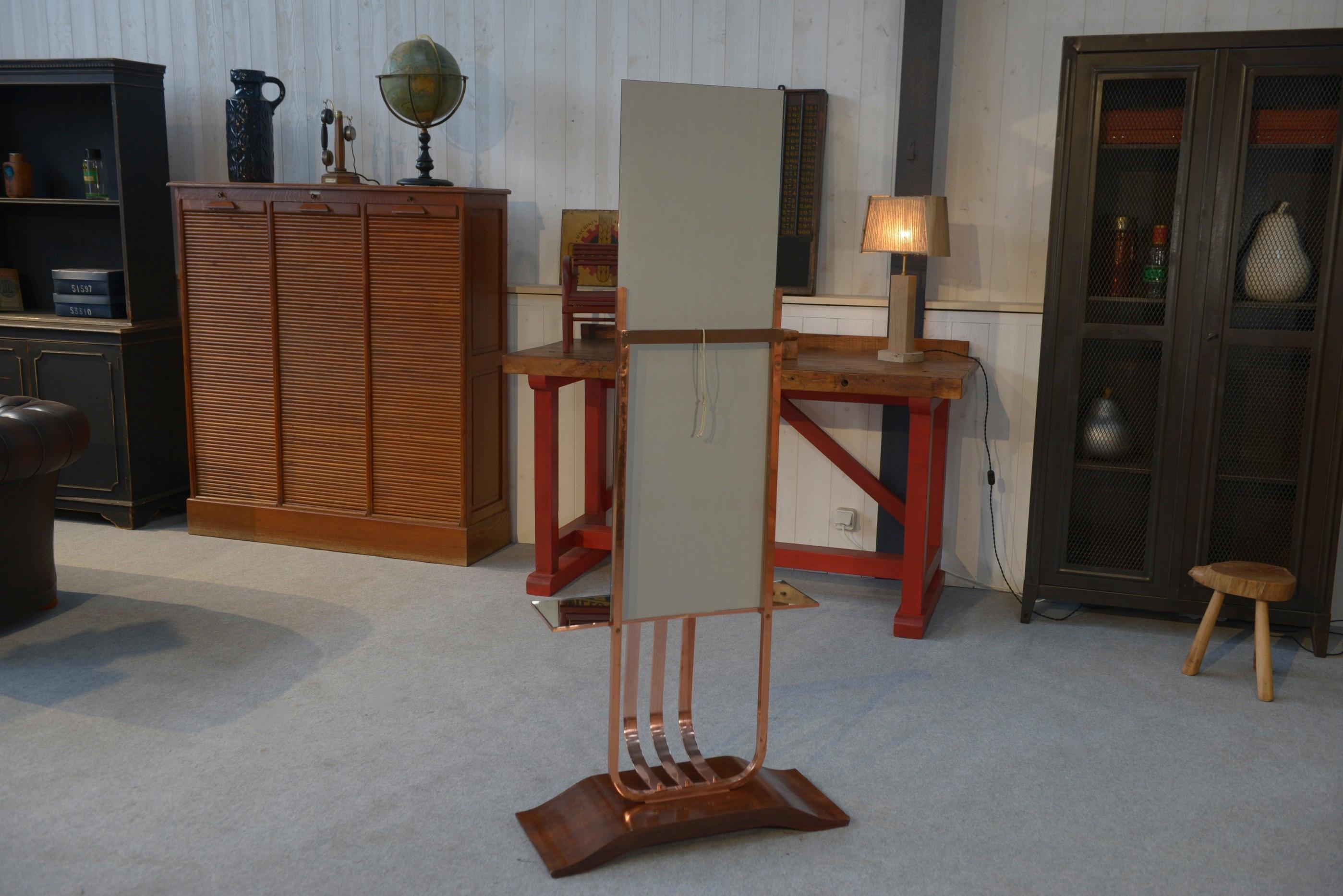Miroir psyché design art déco en placage de palissandre et cuivre en venta 1