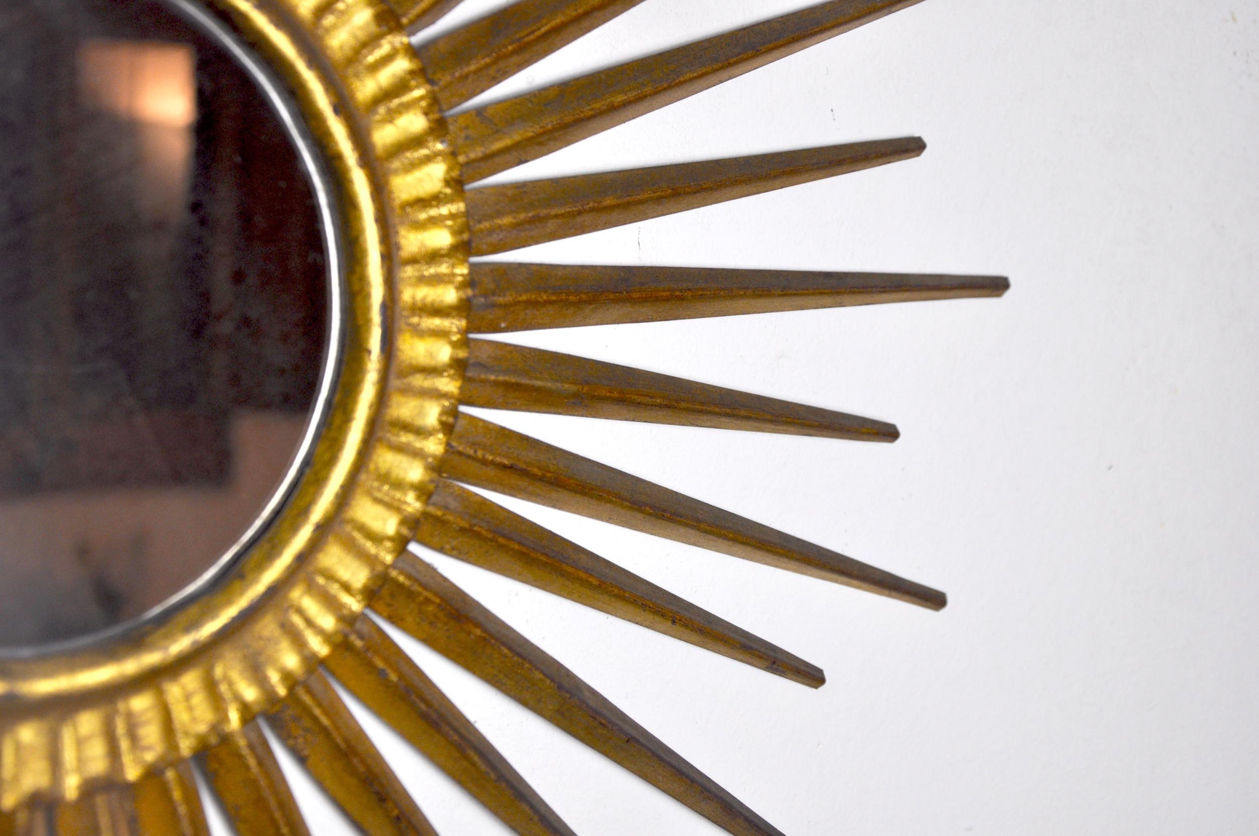Miroir Soleil, Gold Leaf Gilded Metal, Italy, 1960 In Good Condition For Sale In BARCELONA, ES