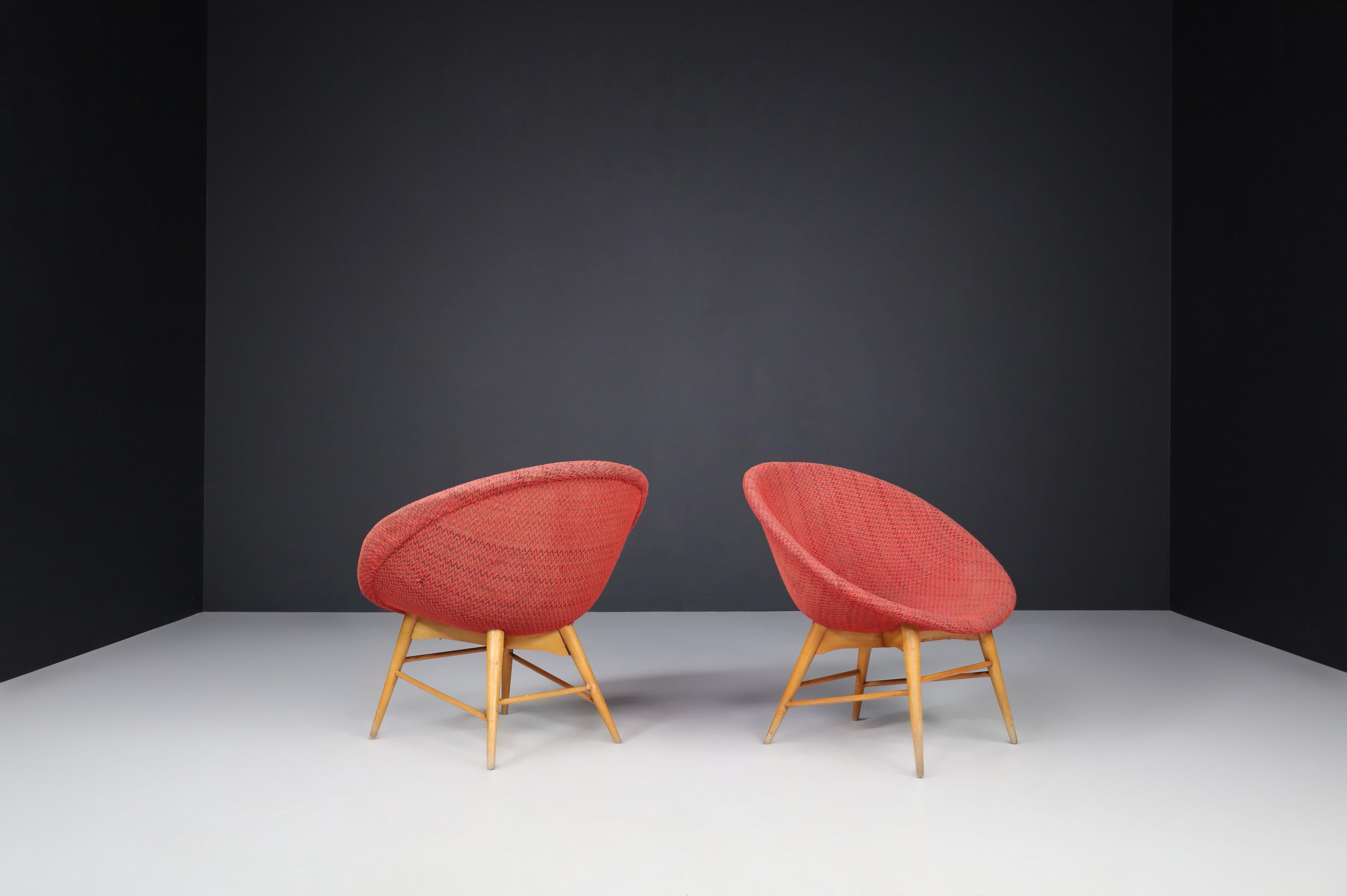 Mid-Century Modern Miroslav Navratil Basket Chairs in Original Red Fabric, 1960 For Sale