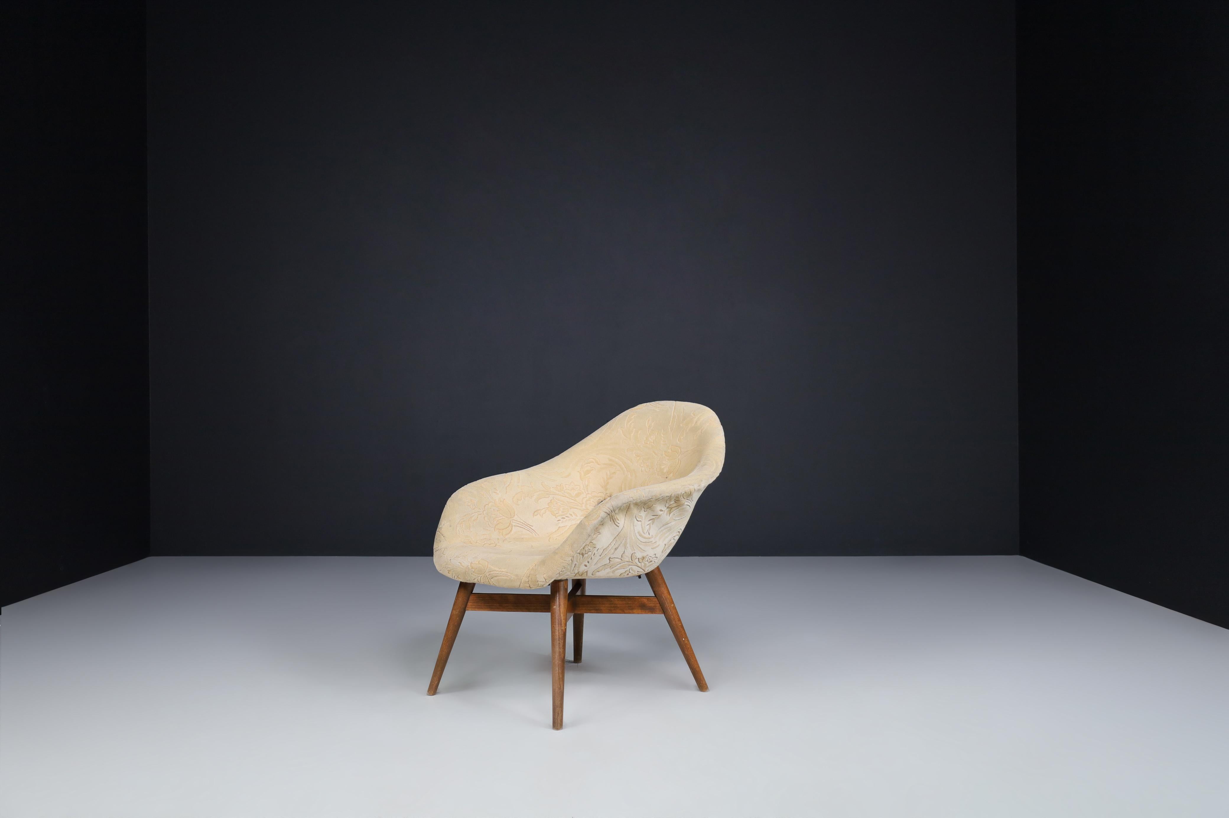 Mid-Century Modern Miroslav Navratil Easy Chairs in Original Fabric, 1960.   For Sale