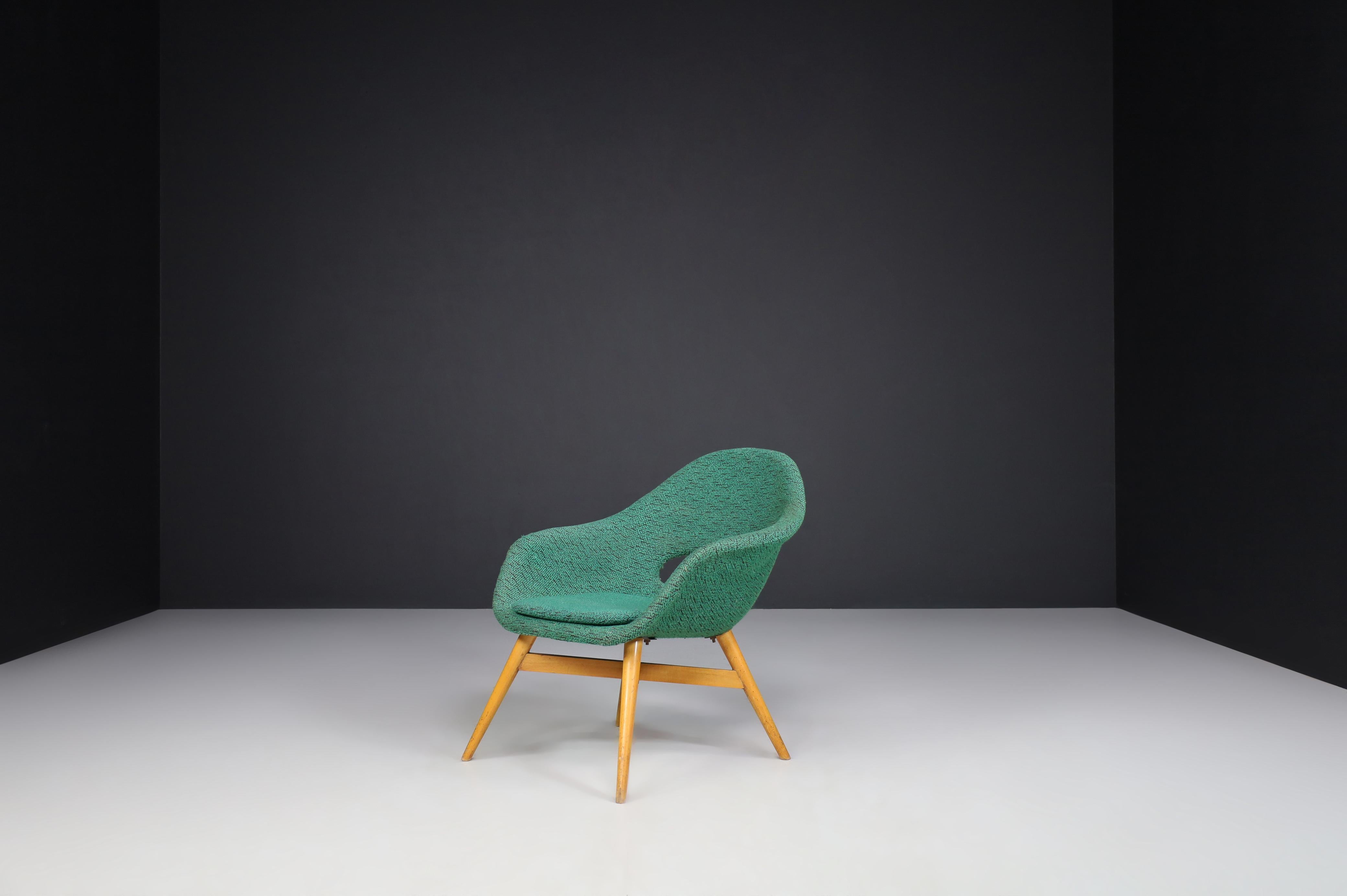 Miroslav Navratil Easy Chairs in Original Green Fabric, 1960 In Good Condition For Sale In Almelo, NL