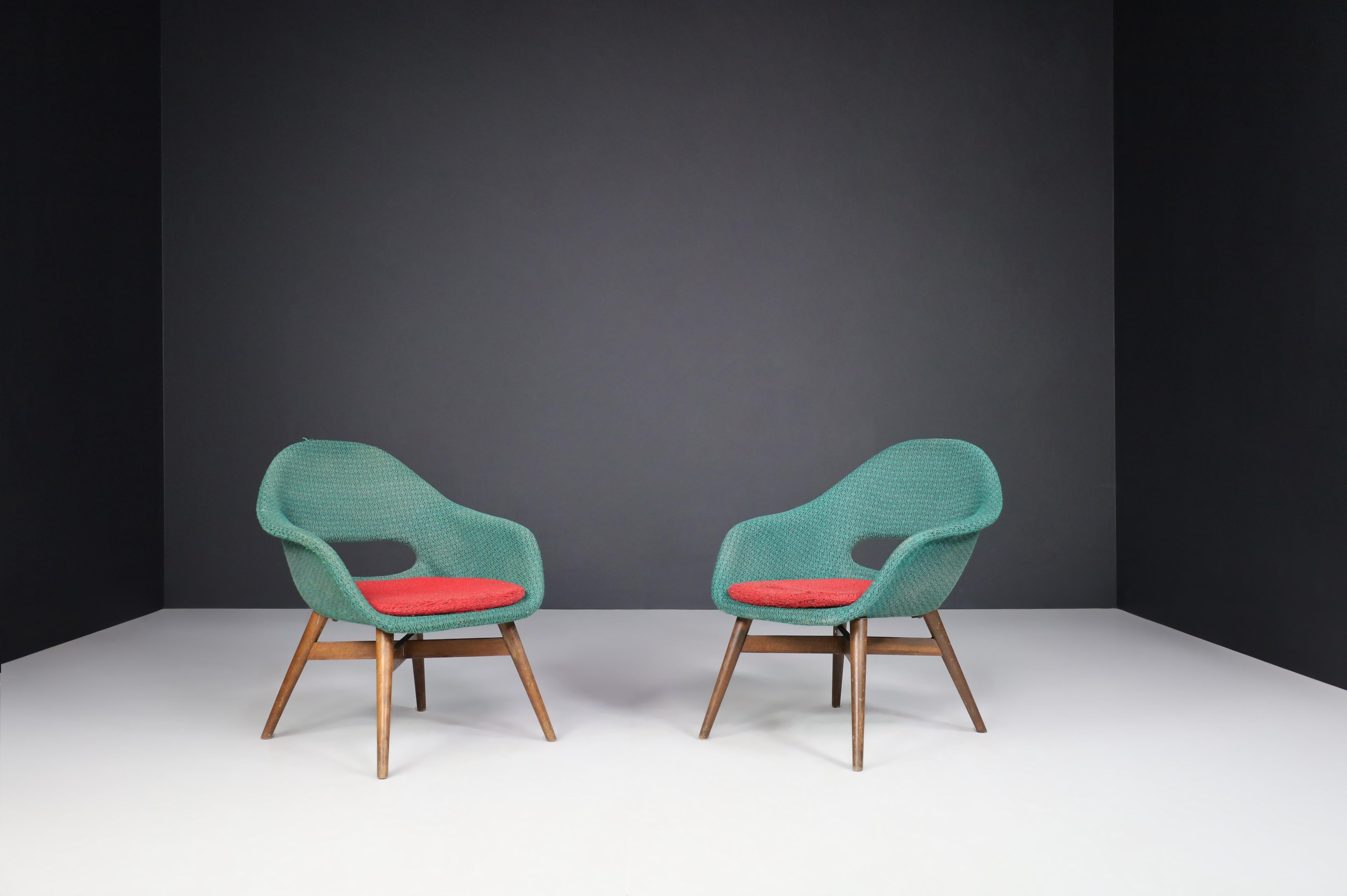 Miroslav Navratil Easy Chairs in Original Green & Red Fabric, 1960 For Sale 3