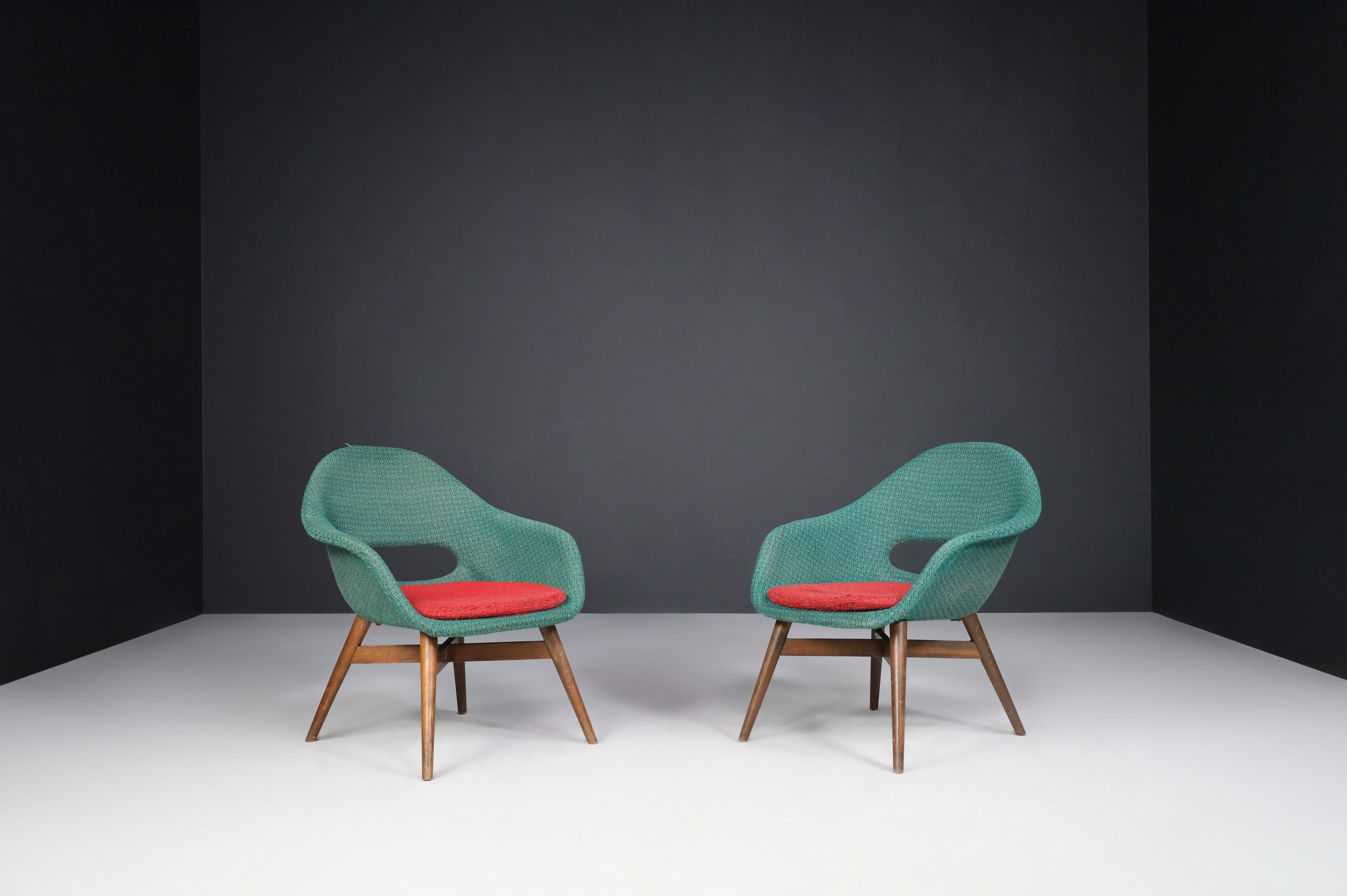Miroslav Navratil Easy Chairs in Original Green & Red Fabric, 1960 For Sale 4