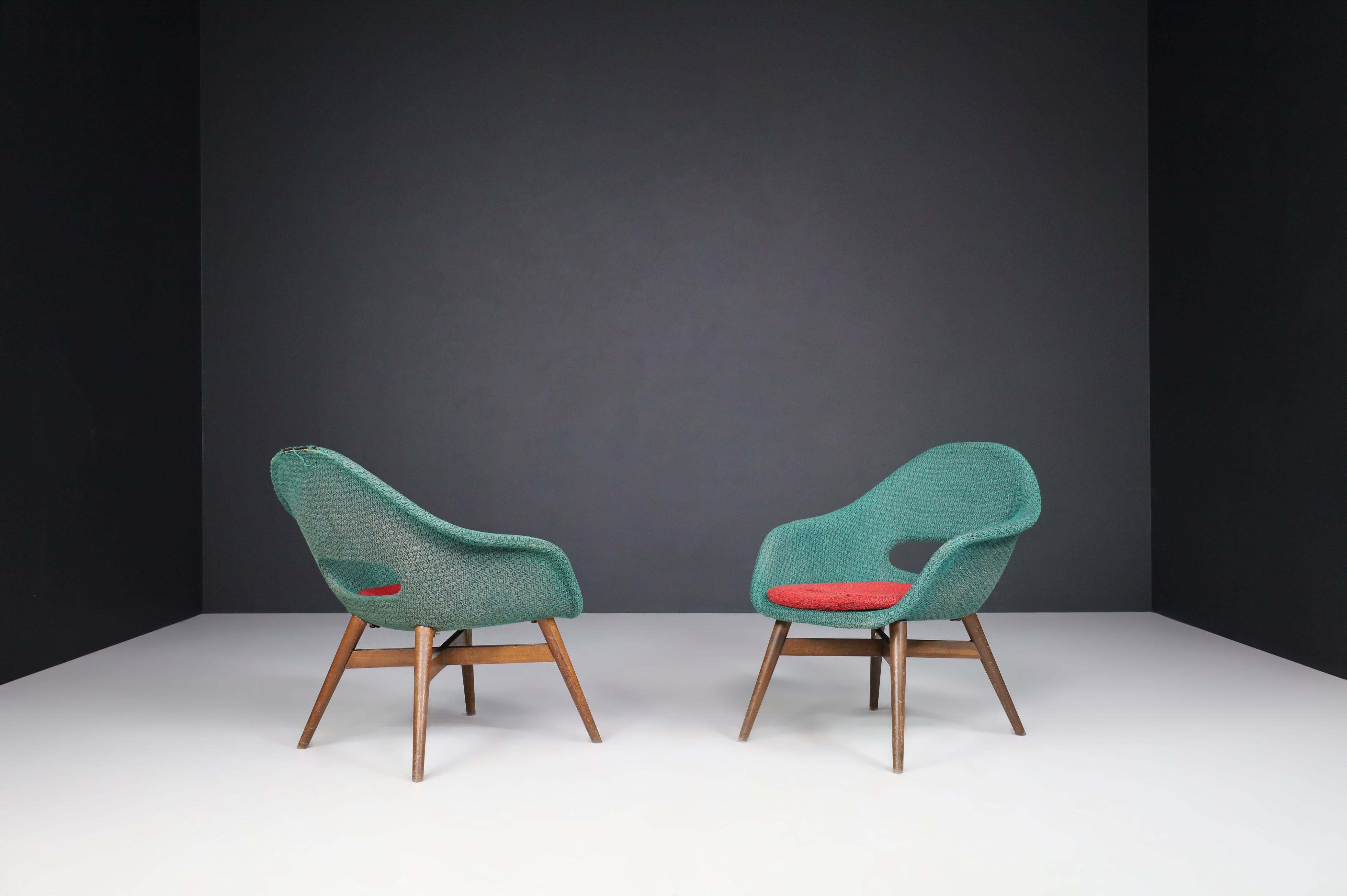 Mid-Century Modern Miroslav Navratil Easy Chairs in Original Green & Red Fabric, 1960 For Sale