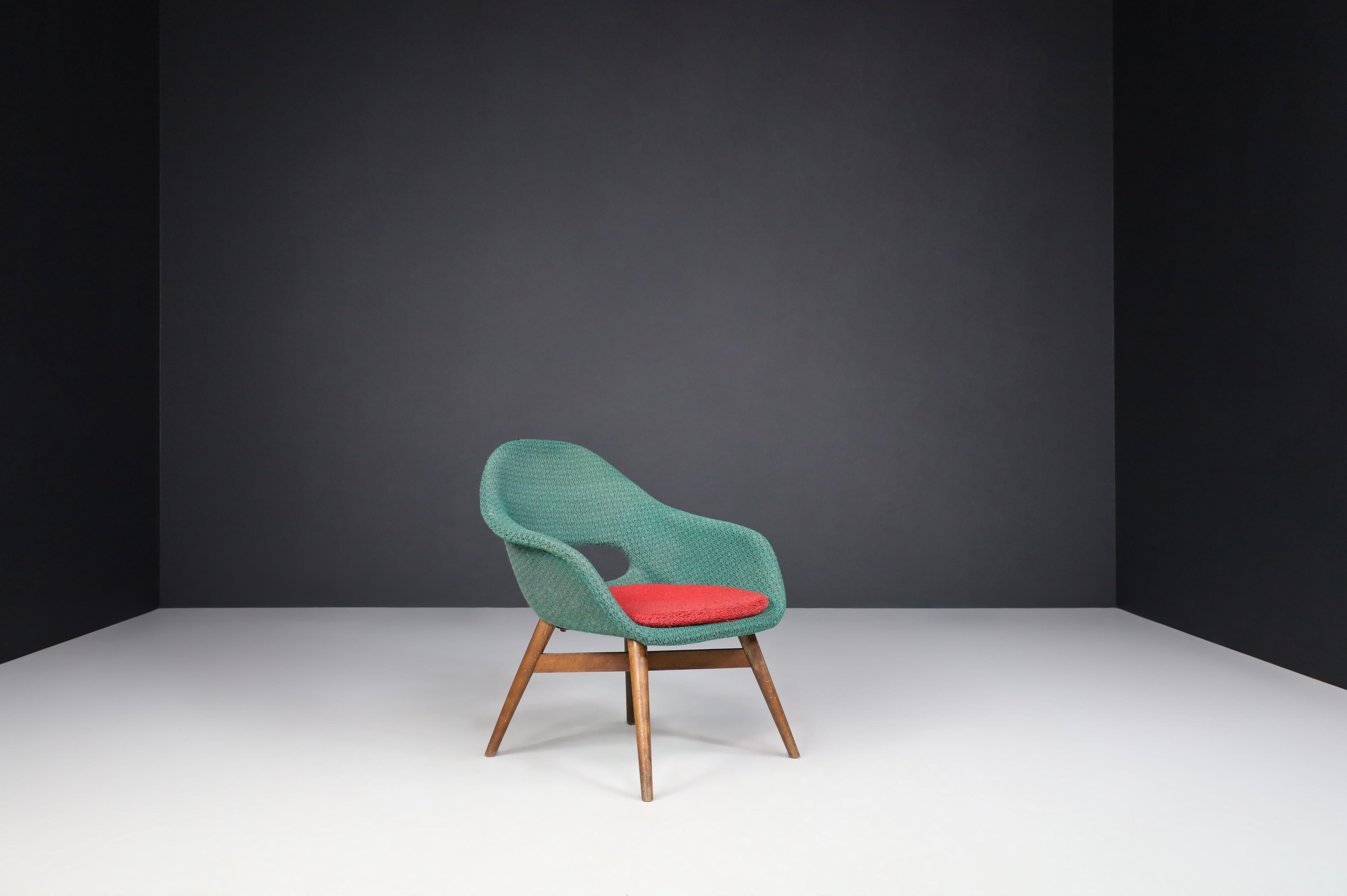 Miroslav Navratil Easy Chairs in Original Green & Red Fabric, 1960 For Sale 2