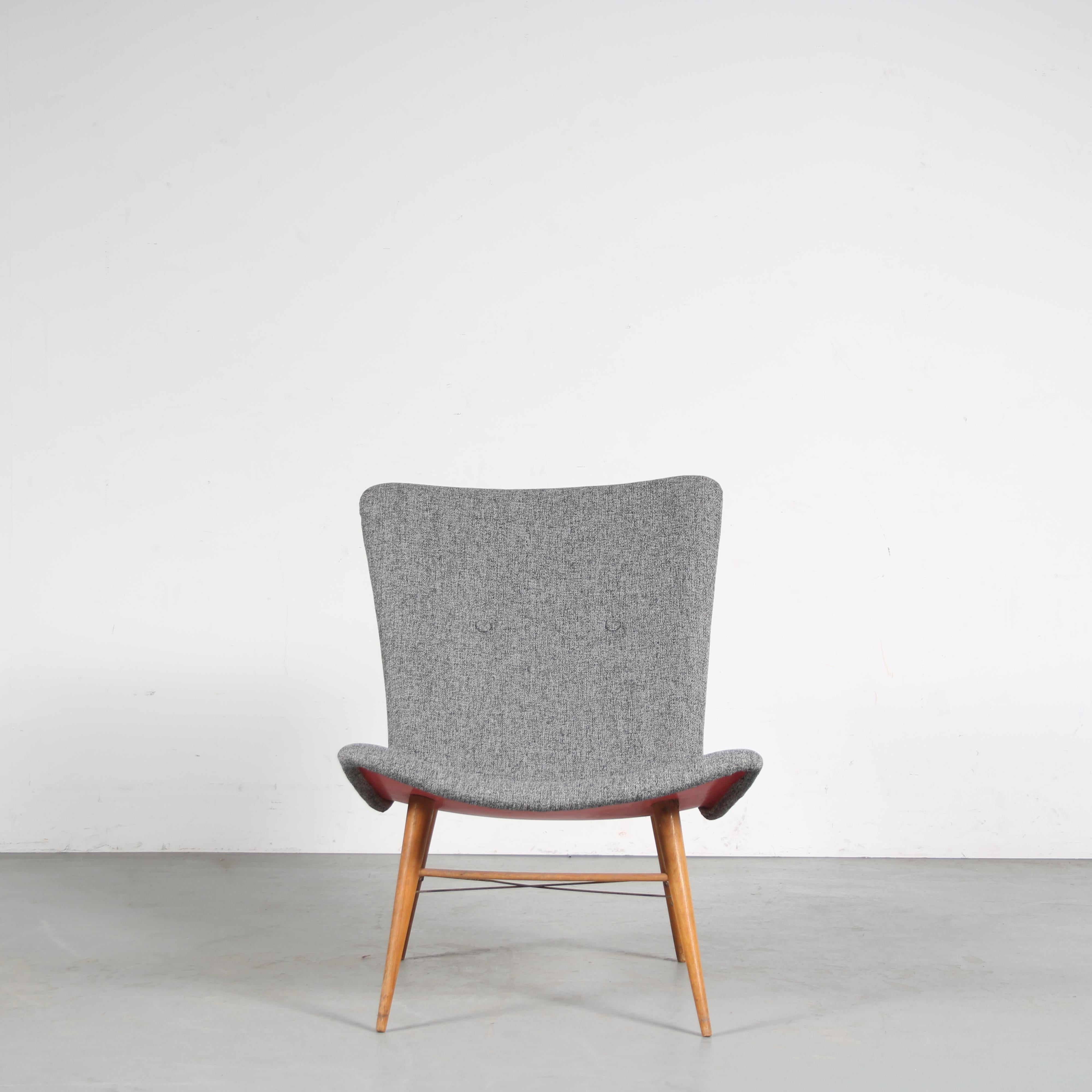Miroslav Navratil Lounge Chair for Cesky Nabytek, Czech, 1959 For Sale 1