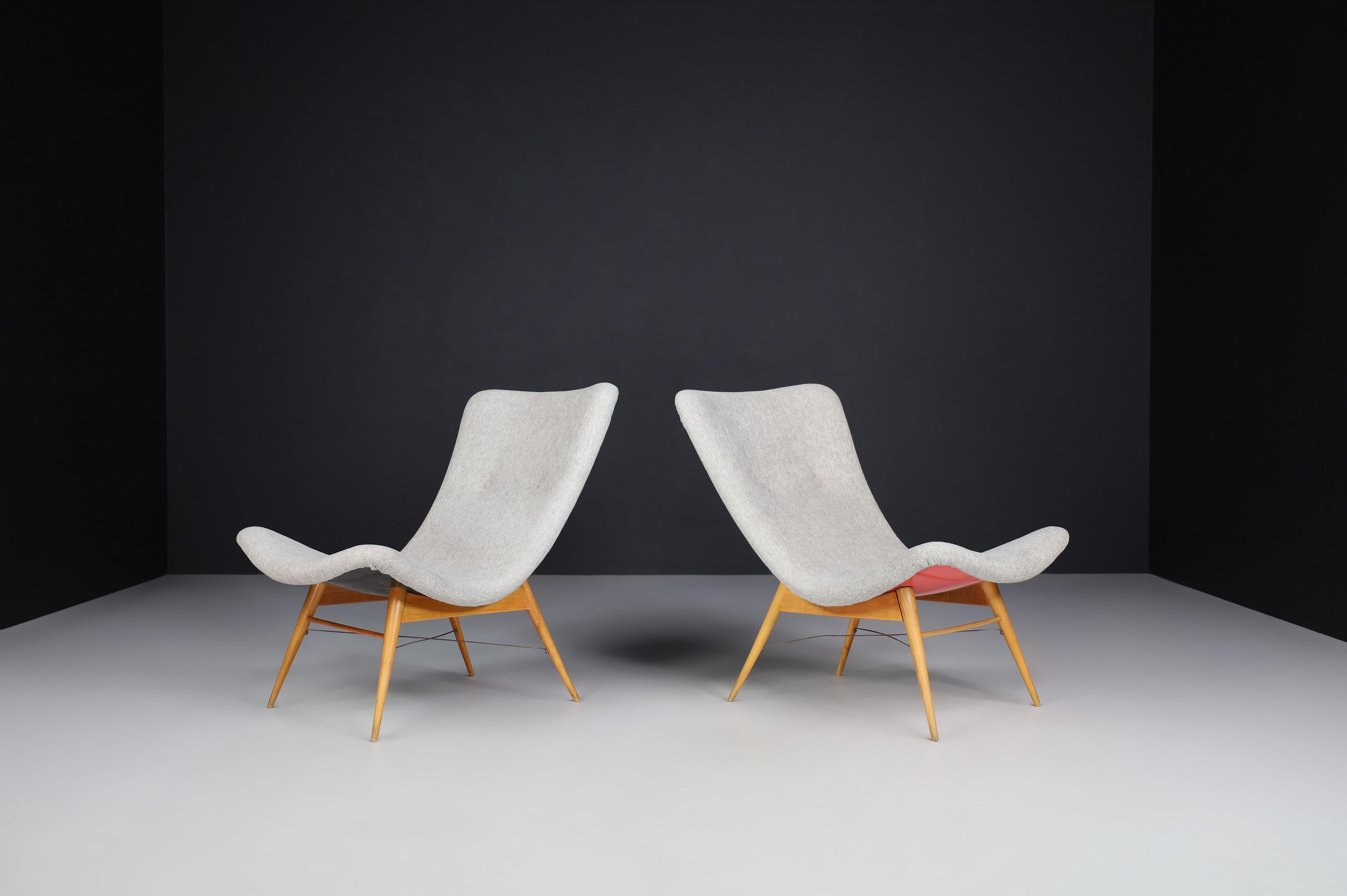 Miroslav Navratil Lounge Chairs, Fiberglass Shell and Fabric, 1959 For Sale 2