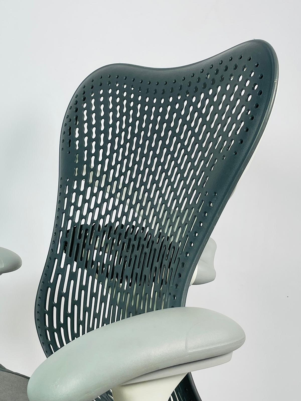 Chaise de bureau Mirra 2 du Studio 7,5 pour Herman Miller, fabriquée aux États-Unis en 2015 en vente 2