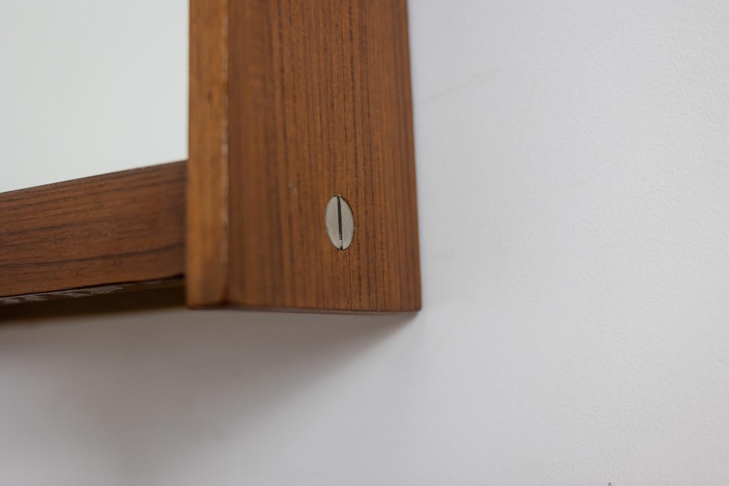 Specchio e console in mogano. 1970s. in vendita 2