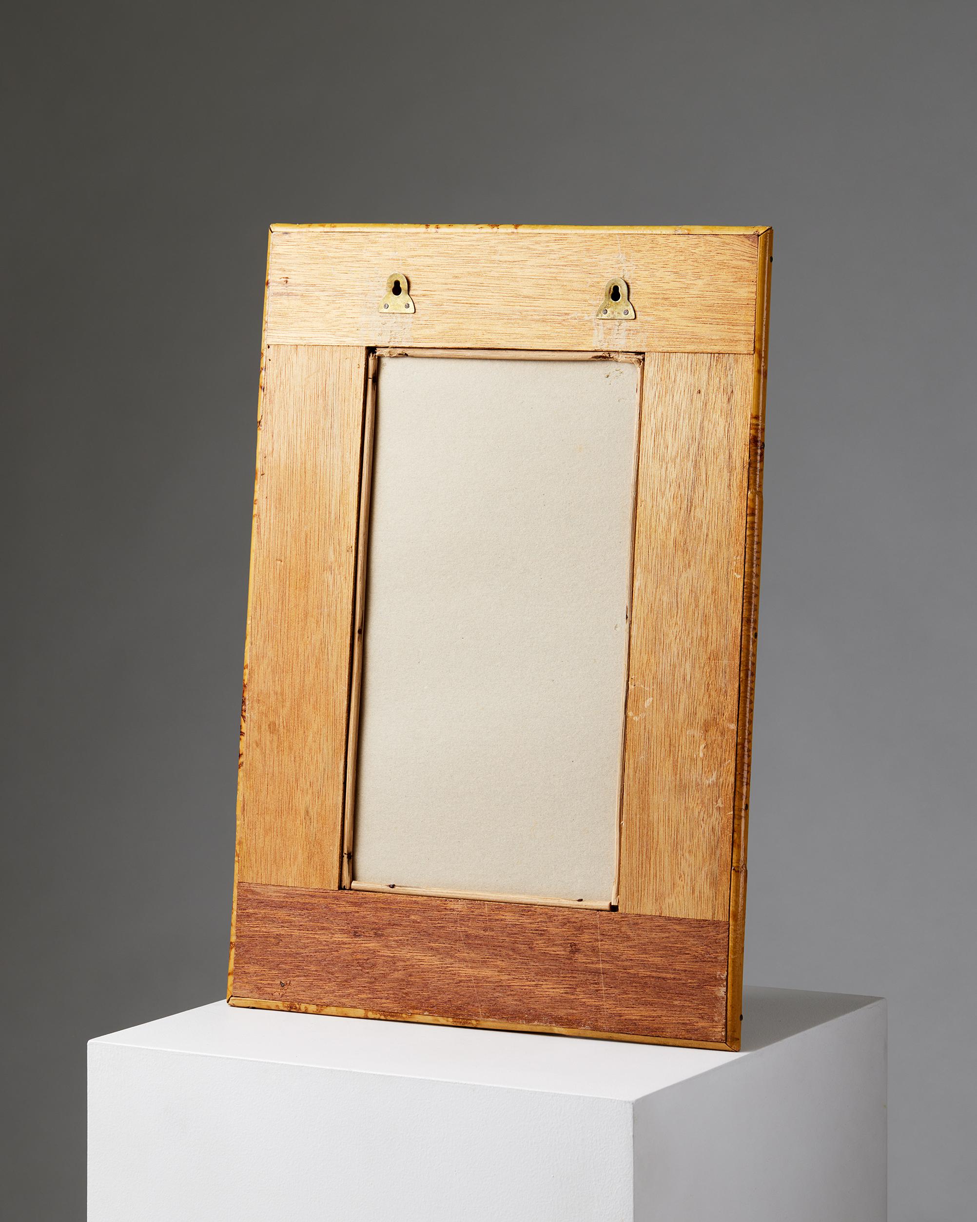 Mirror, anonymous for DUX, Sweden, 1940s, Bamboo, Rattan, wall hanging mirror In Good Condition For Sale In Stockholm, SE