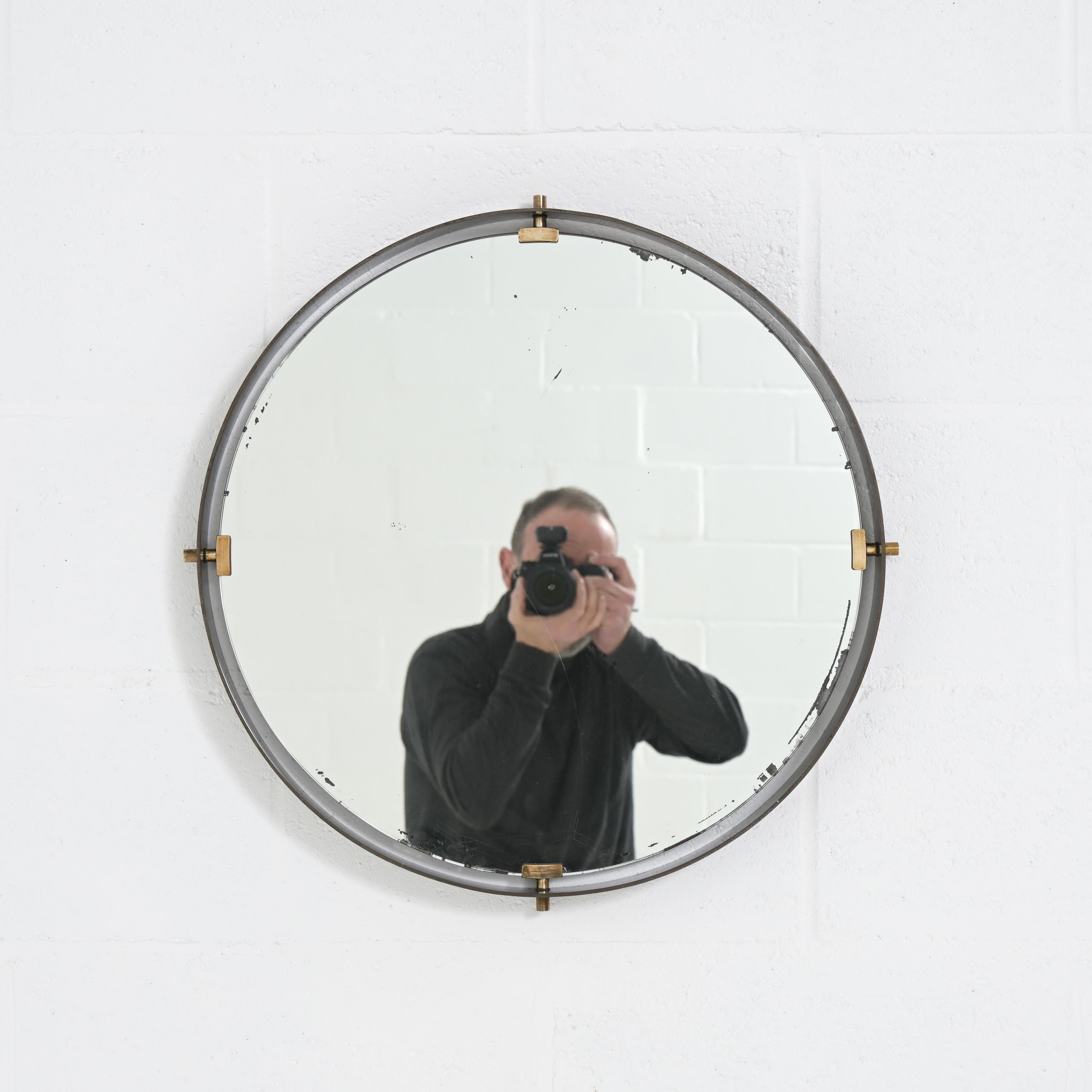 Fontana Arte zugeschriebener Spiegel im Zustand „Gut“ im Angebot in Vlimmeren, BE