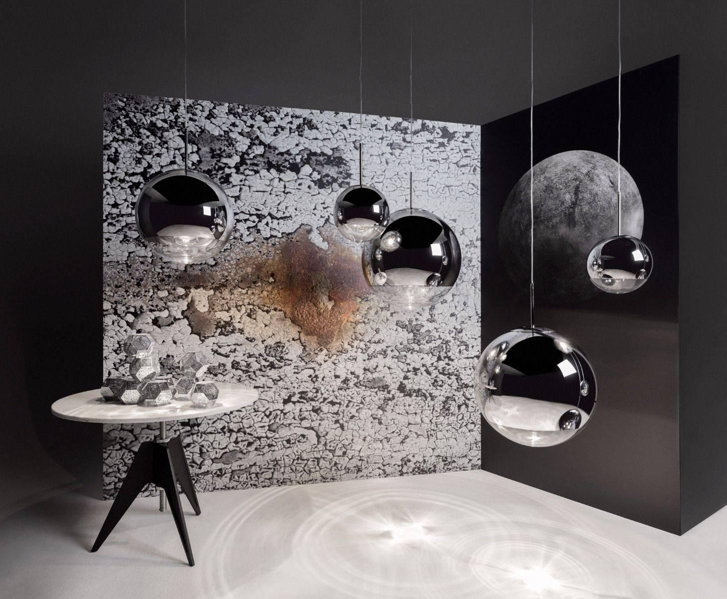 MIRROR BALL 40CM ROUND PENDANT SYSTEM in Silver In New Condition In Rhinebeck, NY