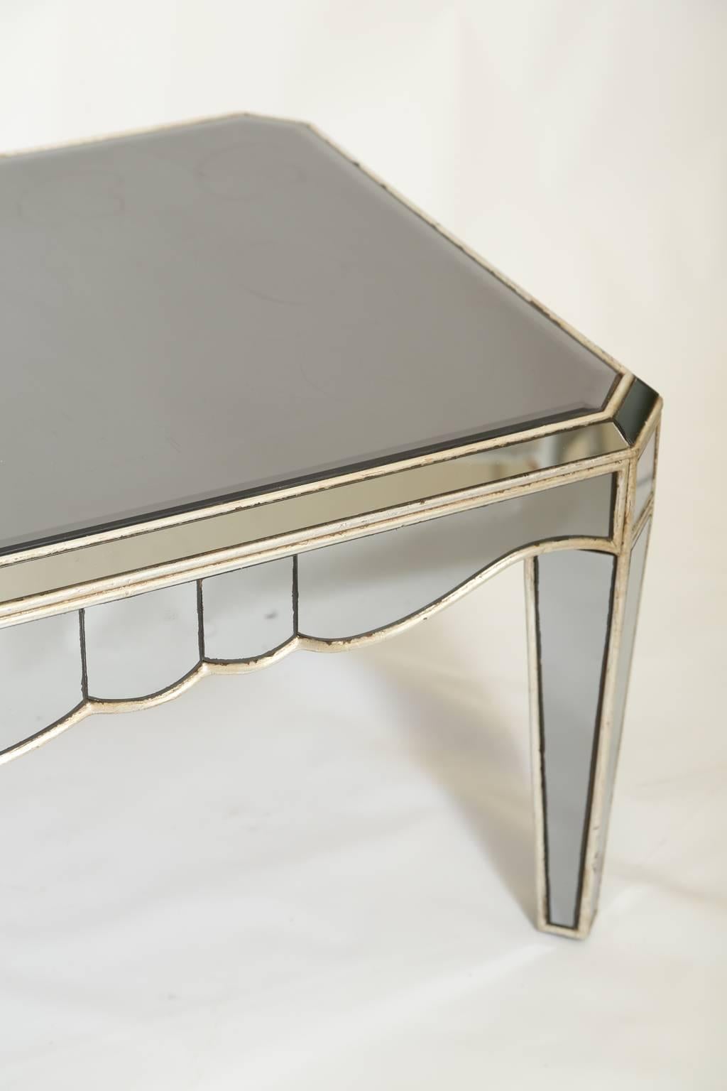 Mirrored Italian Cocktail Table, circa 1940s In Excellent Condition In West Palm Beach, FL