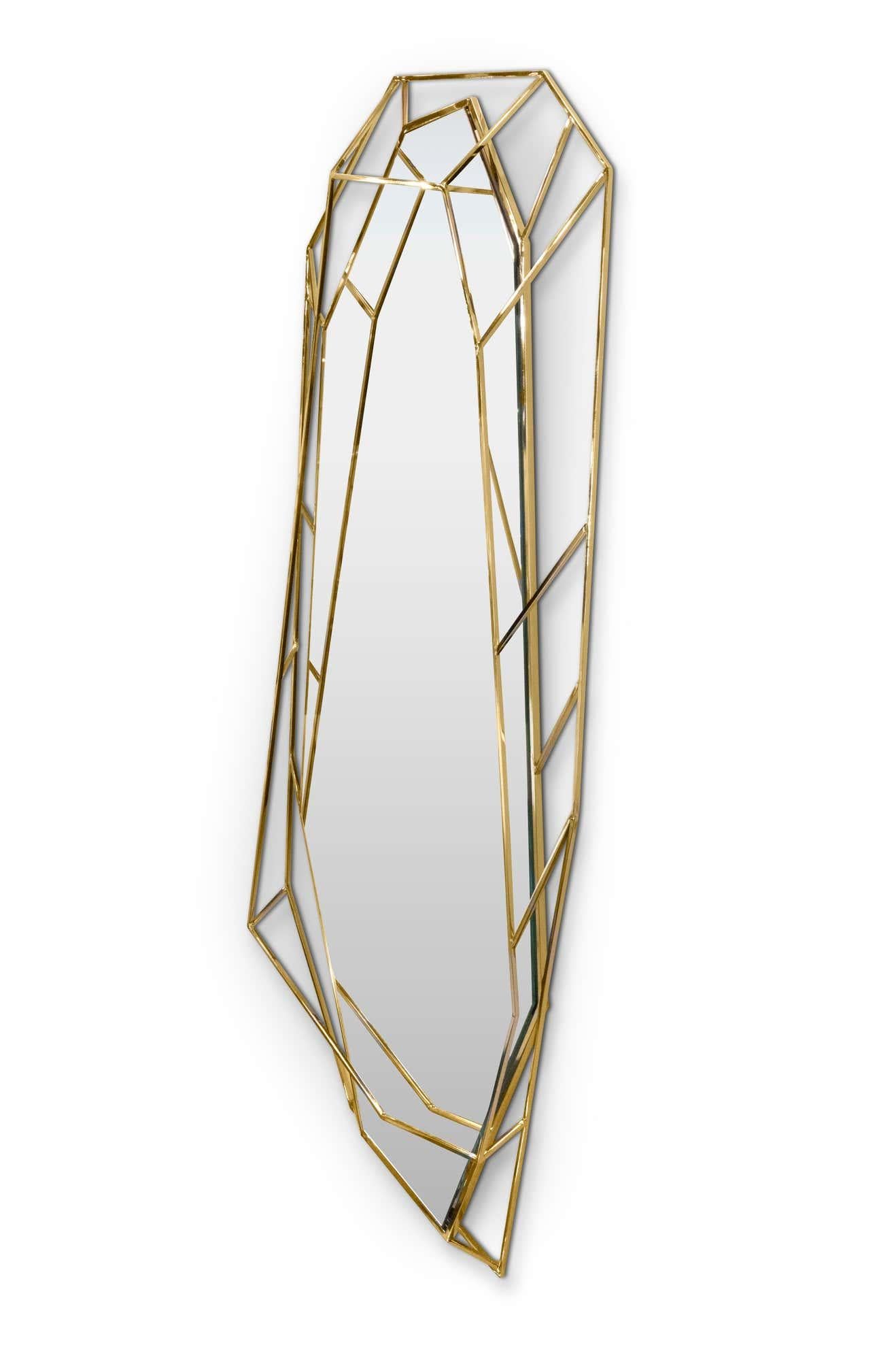 Mirror crystal 
Materials: polished brass and mirror
Estimated production time: 8 - 9 weeks
Measures: Height: 180 cm
Width: 90 cm
Depth: 15 cm.