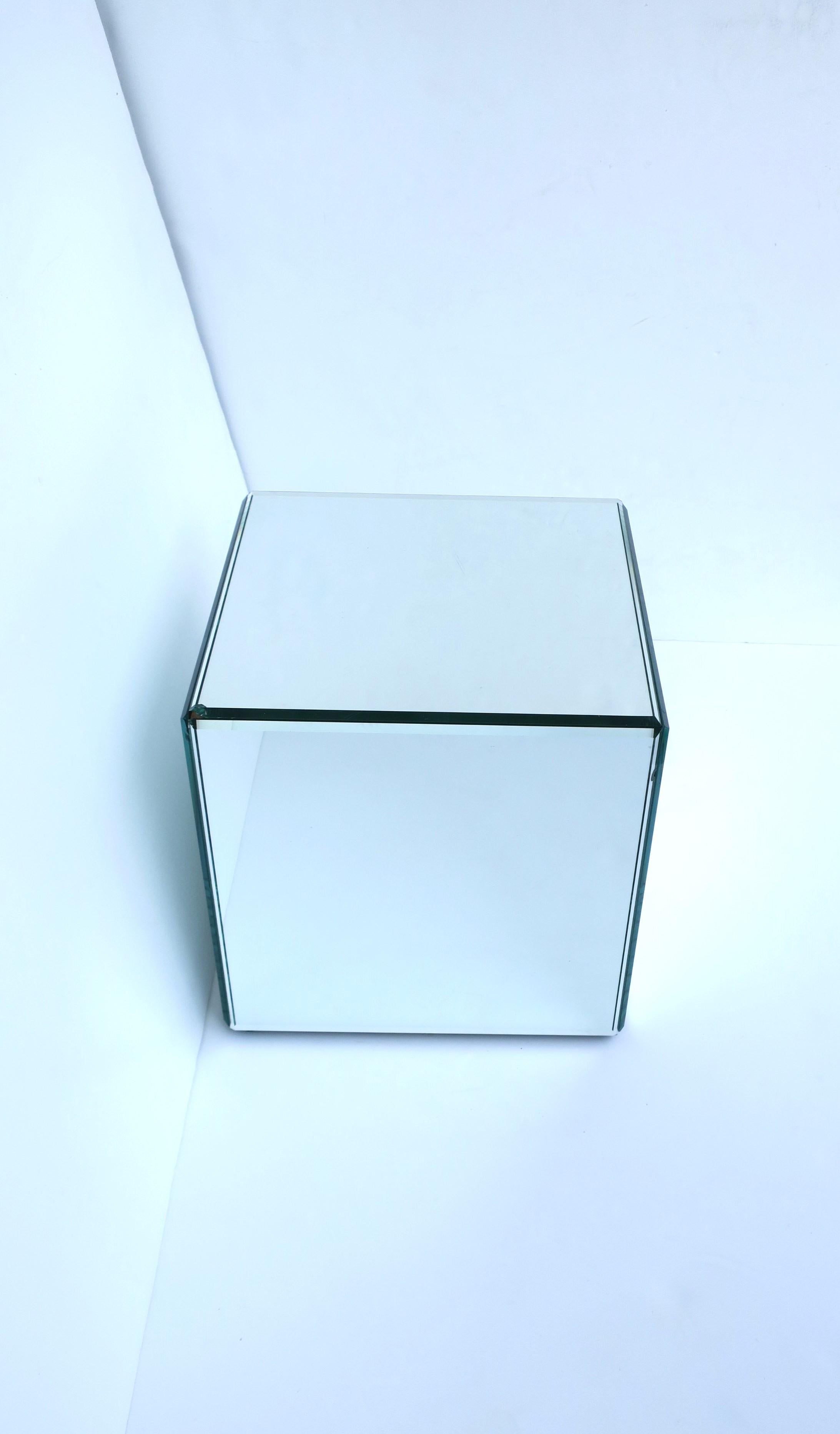 Mirror Cube Pedestal or End Side Drinks Table, circa '70s Modern For Sale 6