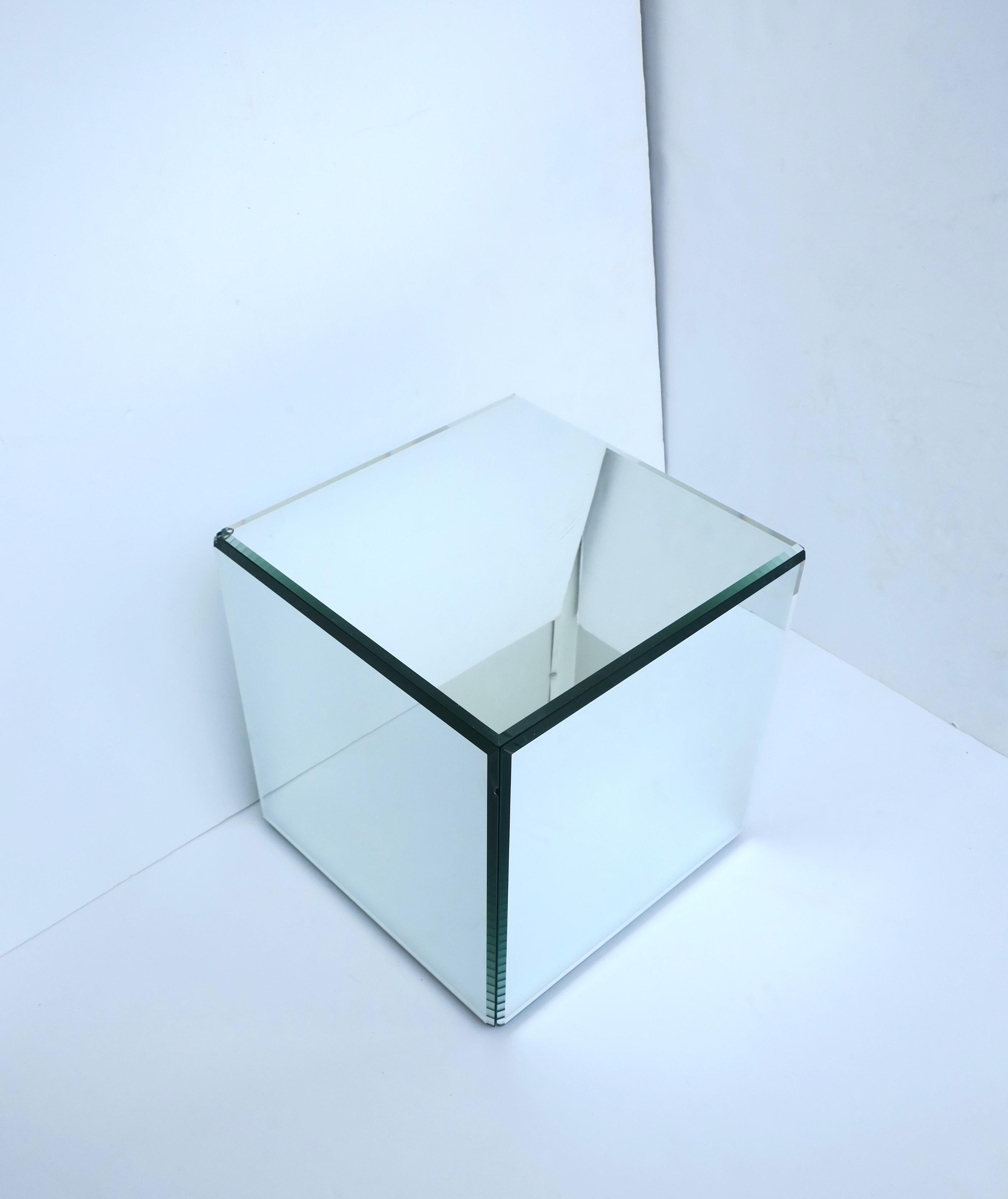 Late 20th Century Mirror Cube Pedestal or End Side Drinks Table, circa '70s Modern For Sale