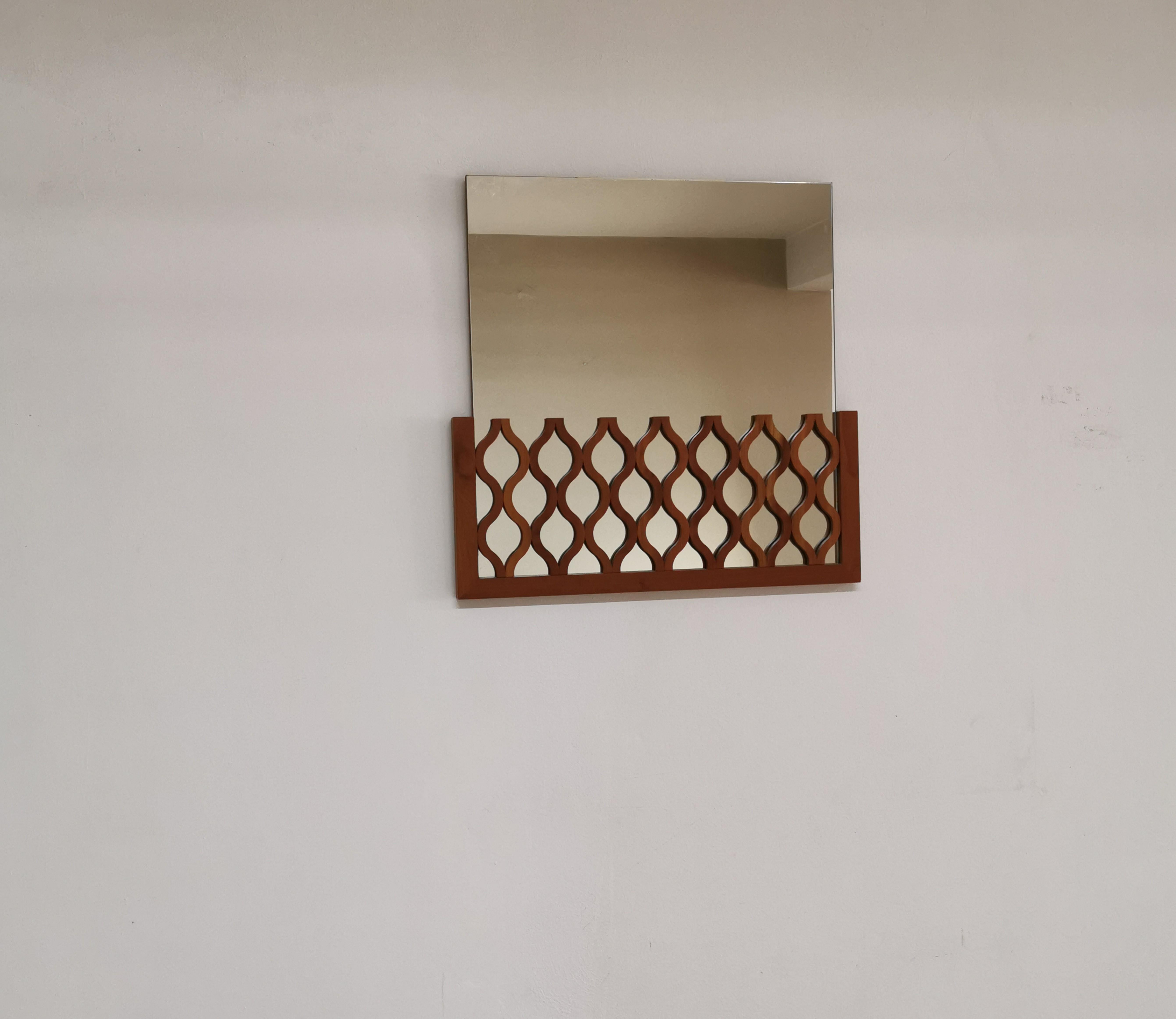 Wall Mirror Calligaris Cherrywood PostModern Italian Design 1990s In Good Condition For Sale In Palermo, IT