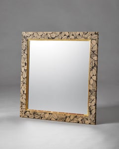 Miroir conçu par Svenskt Tenn avec tissu conçu par Viola Gråsten pour NK