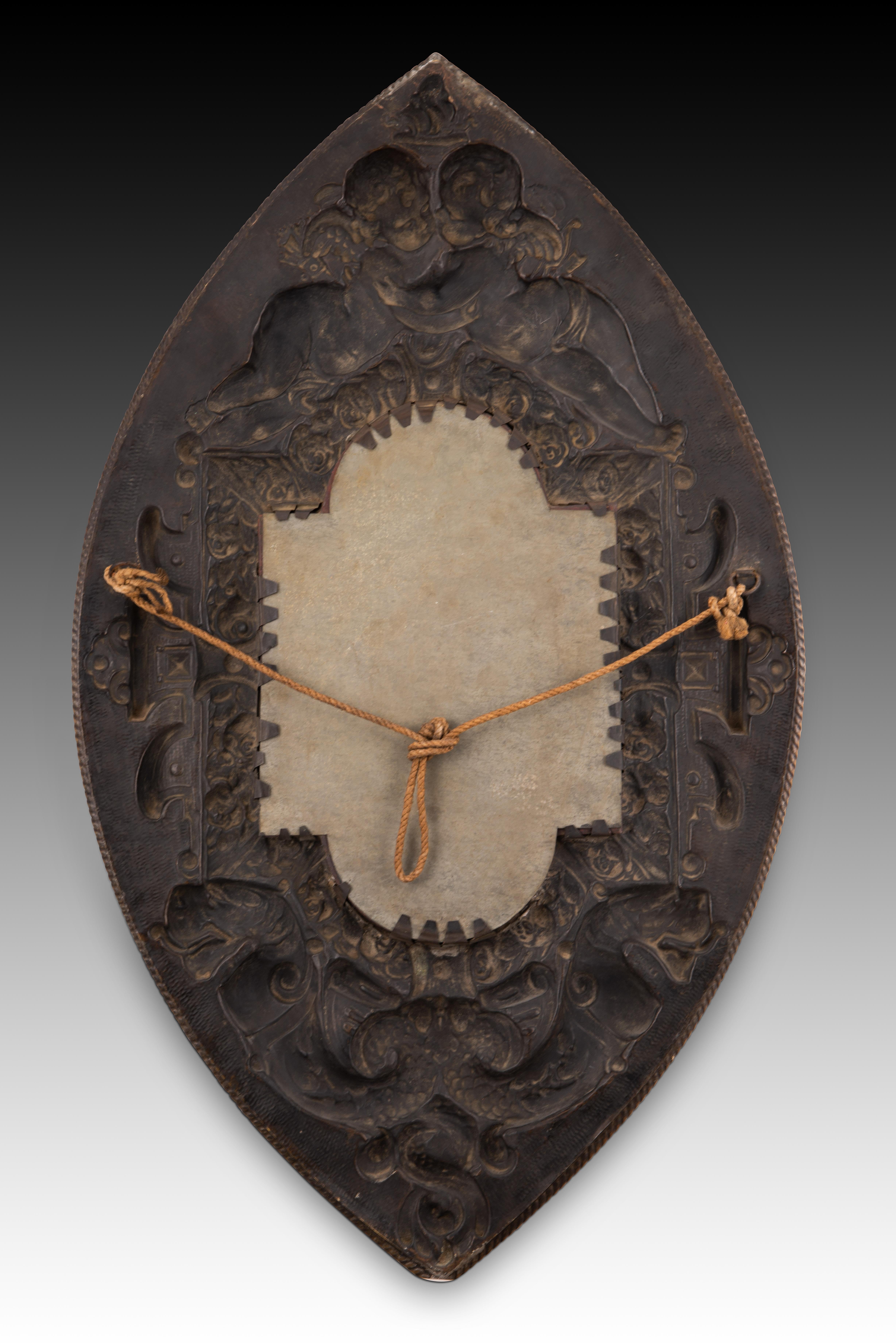 Européen Miroir. Métal embossé, verre. 19e  siècle. en vente