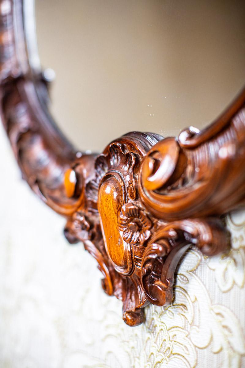 Rococo Revival Type Mirror From the Late 20th Century in Decorative Wood Frame For Sale 12