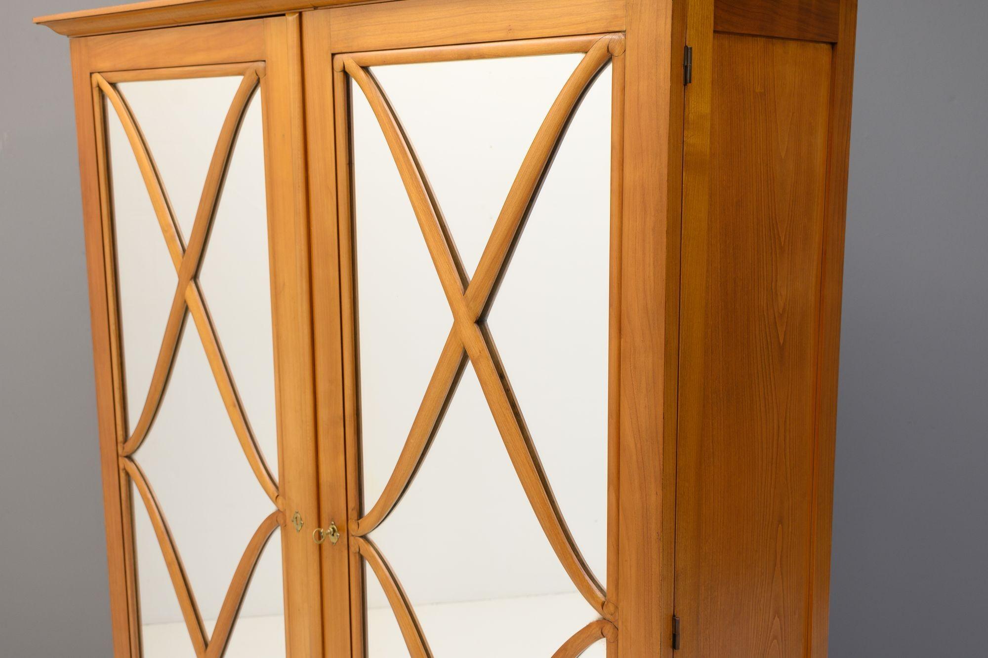 Spiegelfront-Schrank (Mitte des 20. Jahrhunderts) im Angebot
