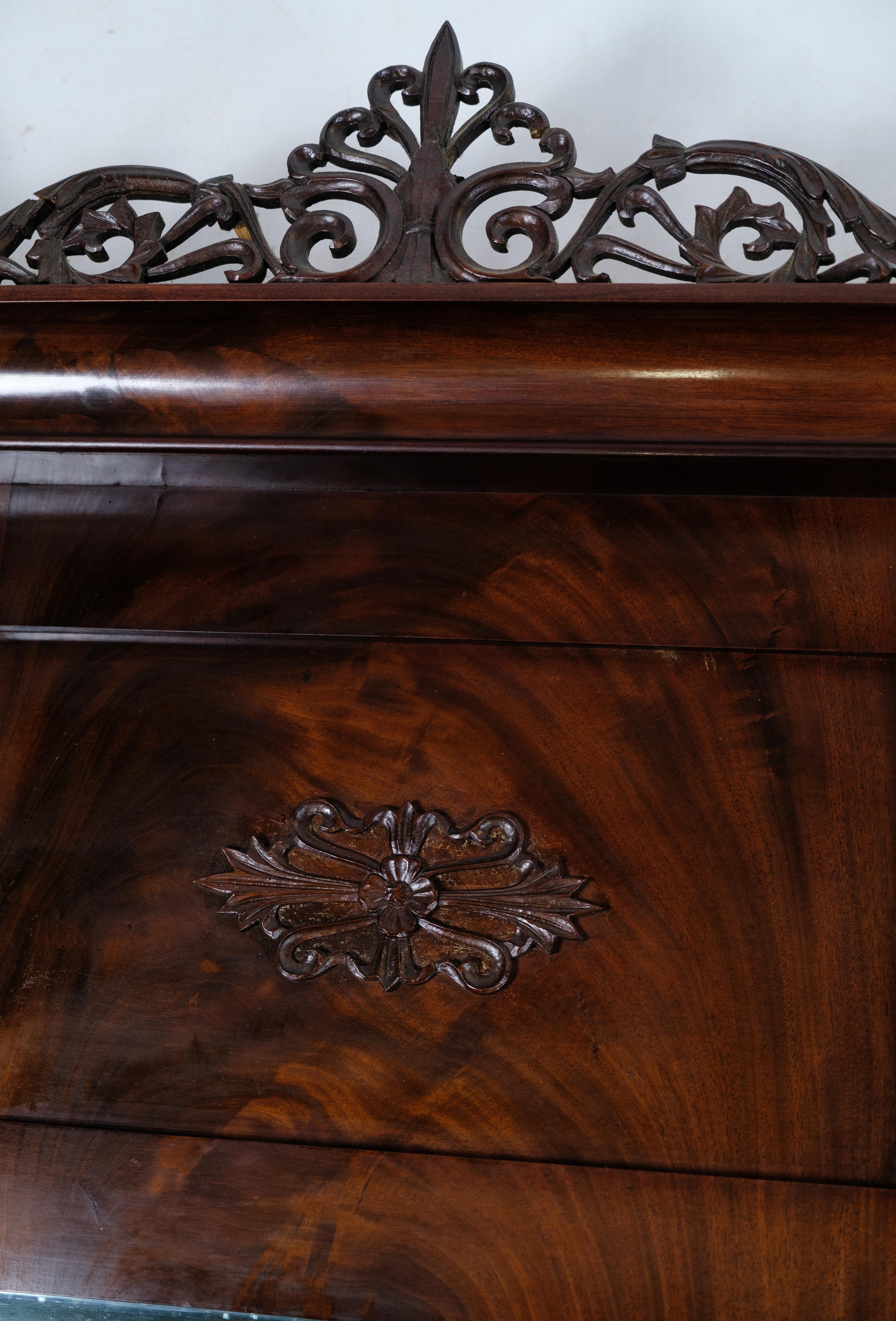 Mirror, Hand Polished Mahogany, Carvings, Denmark, 1890s In Good Condition For Sale In Lejre, DK