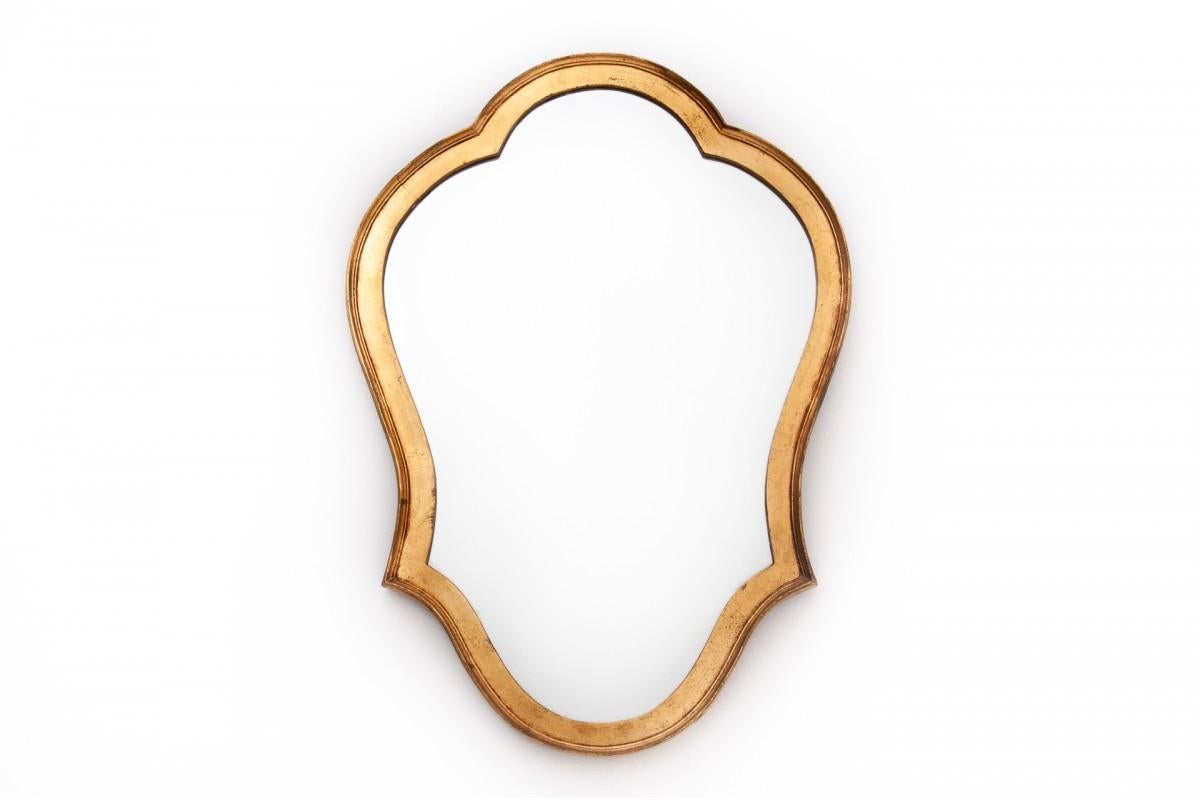 Mirror in a gold frame, France. In Good Condition In Chorzów, PL