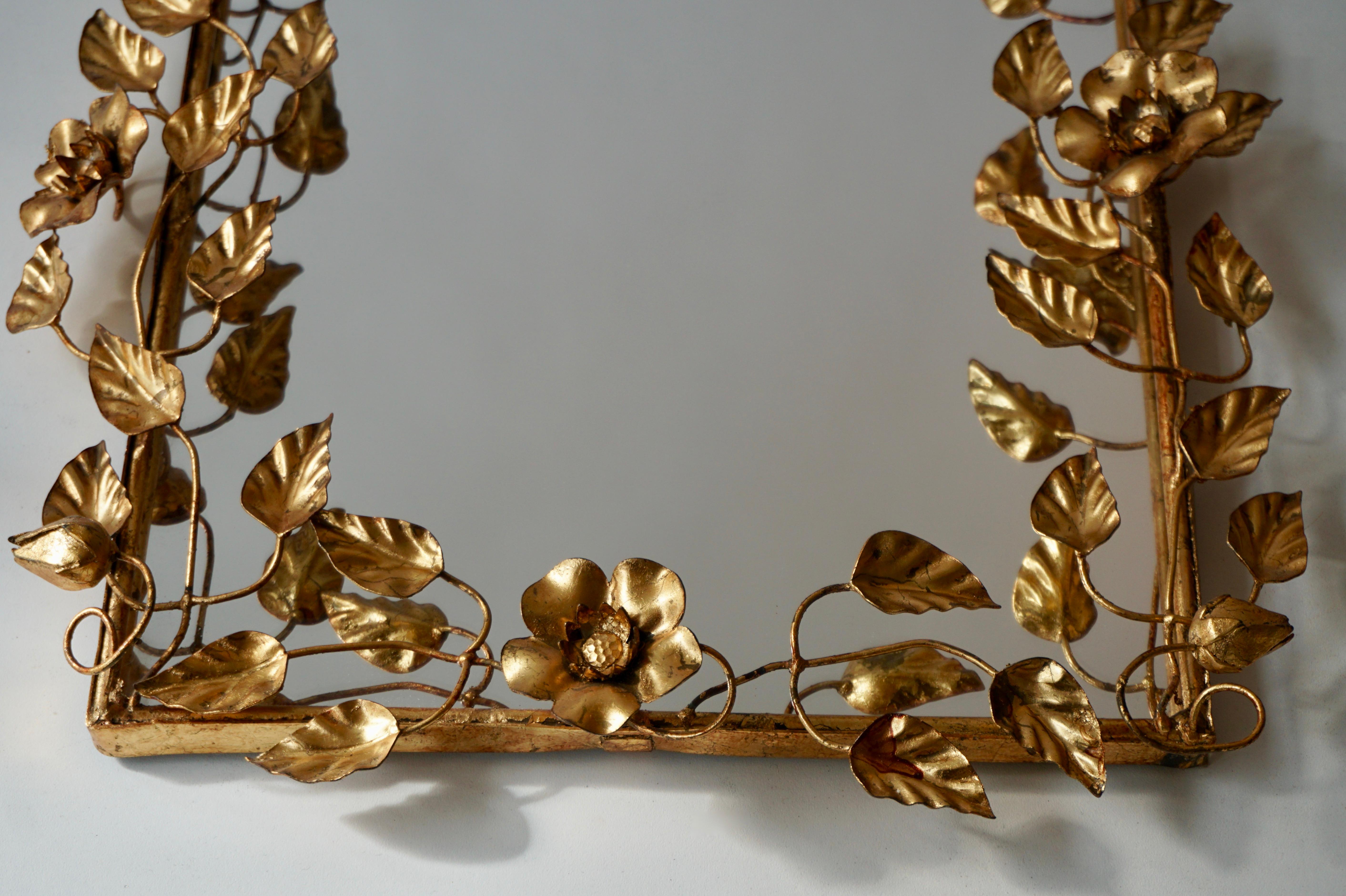 Mirror in Gilded Metal with Vine Leaves Italy, 1970s For Sale 2