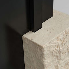 Spiegel aus Kalkstein und Glas Zeitgenössisches skulpturales Design
