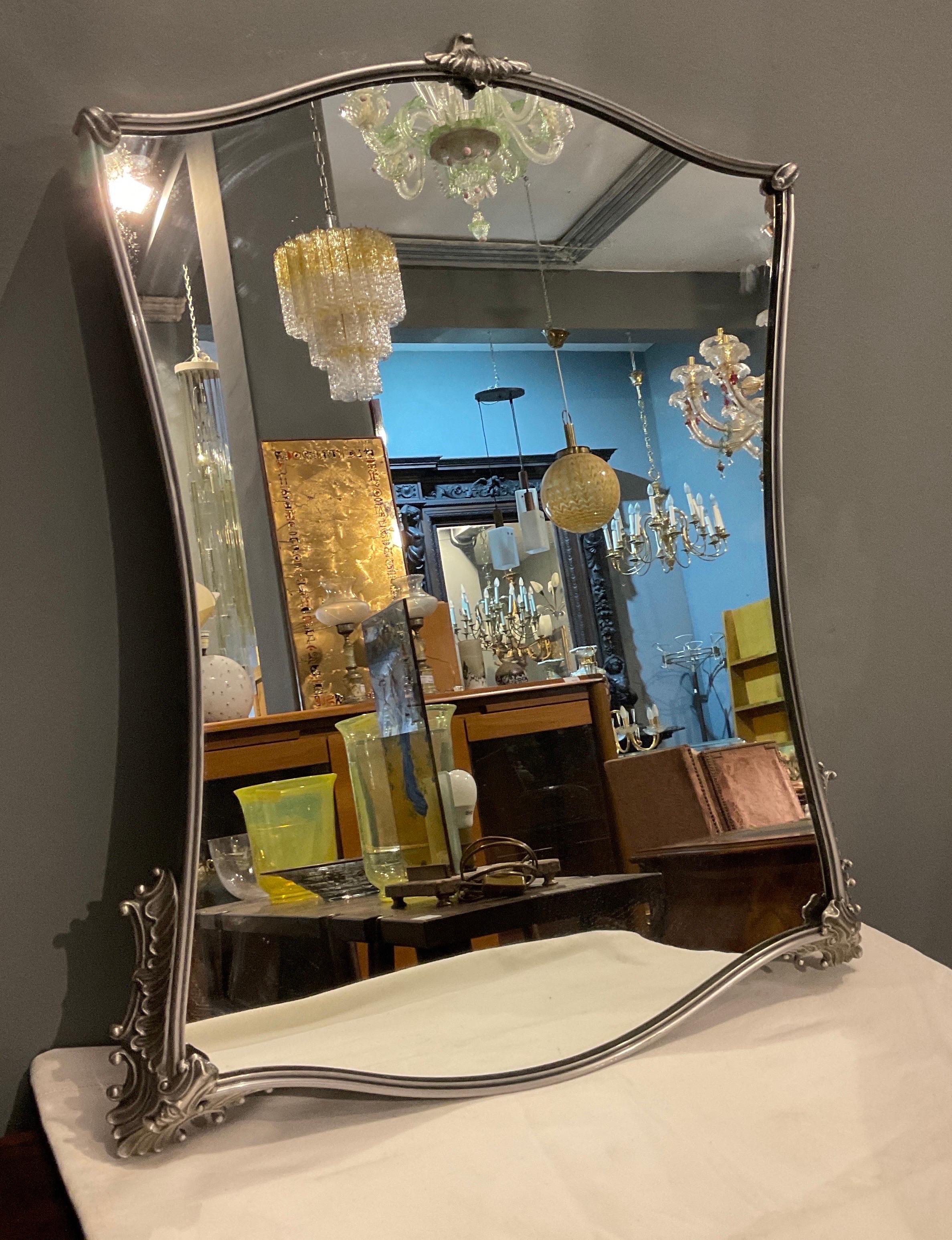 The Mirror in Nickel Italy aus den 70er Jahren (Neoklassisch) im Angebot