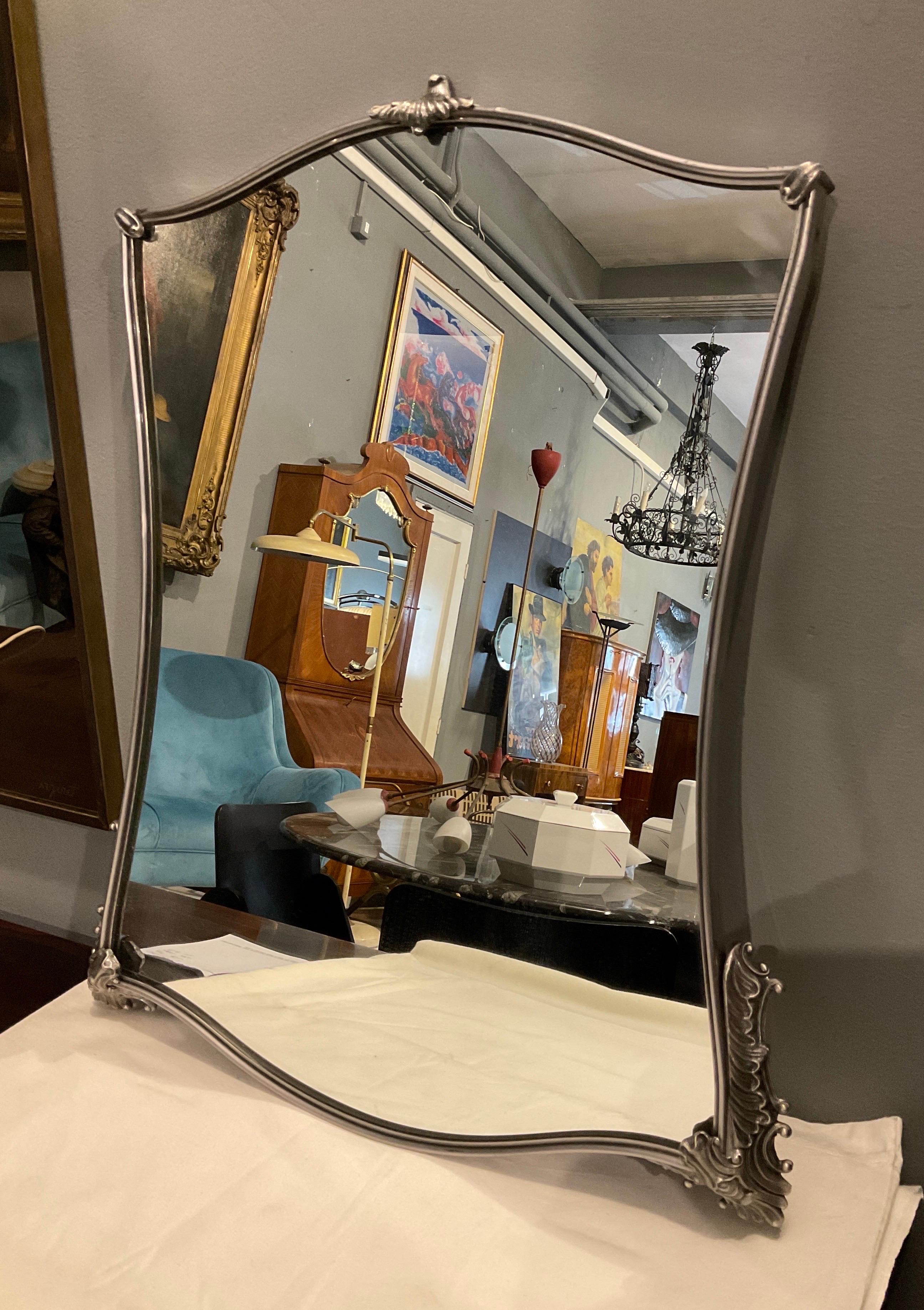 The Mirror in Nickel Italy aus den 70er Jahren im Angebot 1