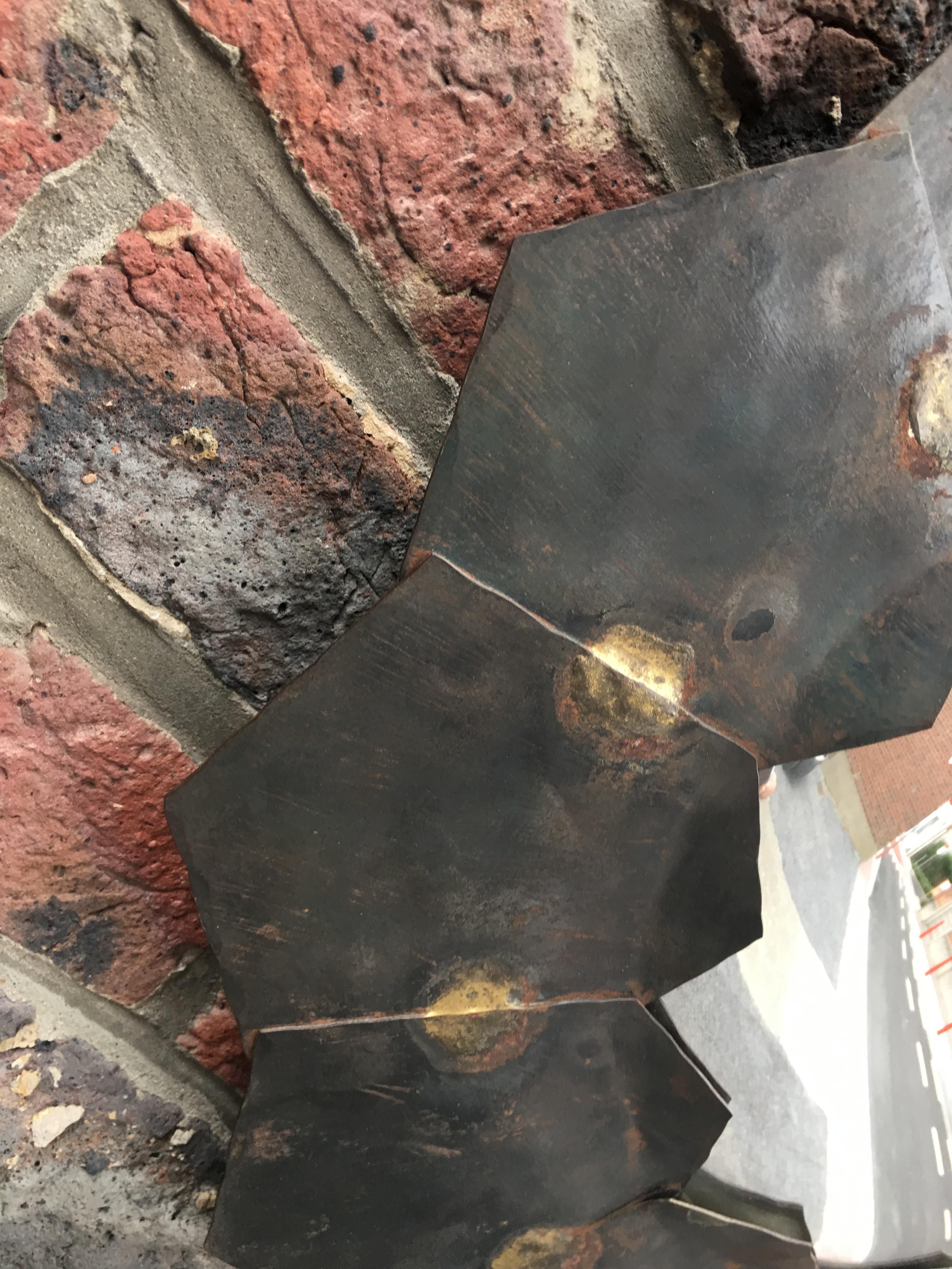 Mirror in Patinated Metal and Brass, circa 1970 In Good Condition For Sale In Saint-Ouen, FR