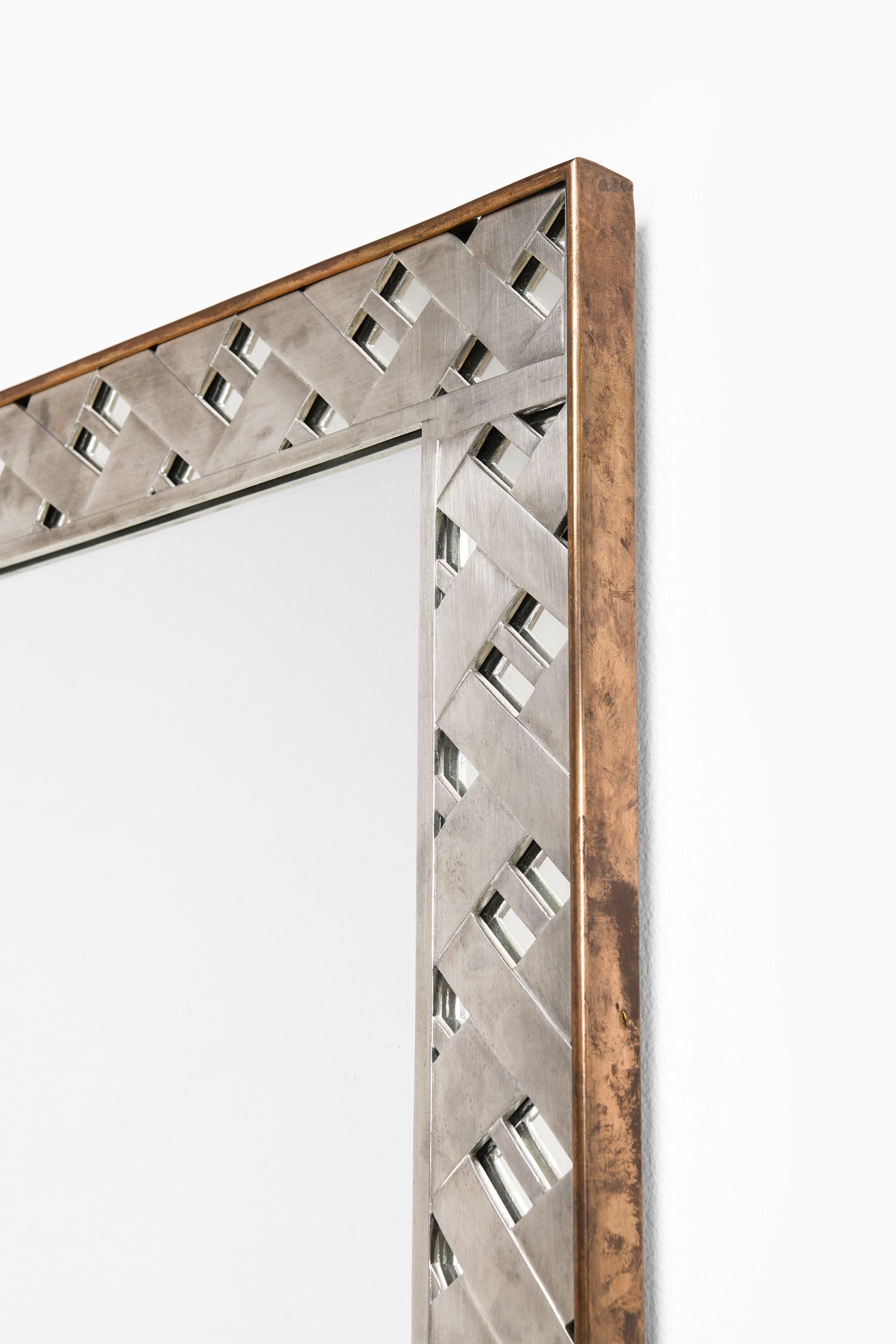 Mirror in Pewter with Brass Frame by Björn Trädgårdh, 1930-1934, Svenskt Tenn In Good Condition For Sale In Limhamn, Skåne län