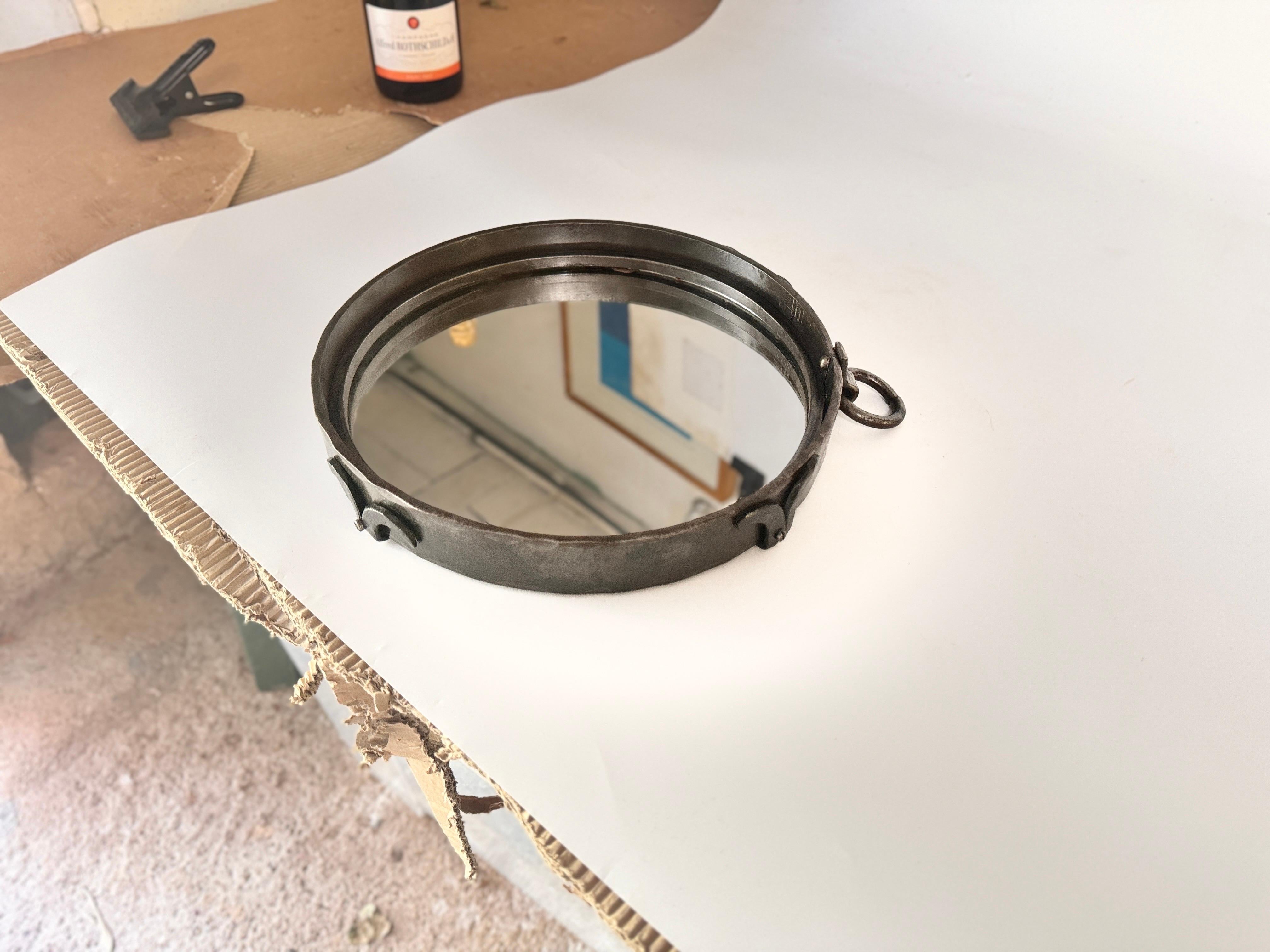 20ième siècle Miroir en fer forgé dans le style des vieux châteaux 20ème siècle en vente