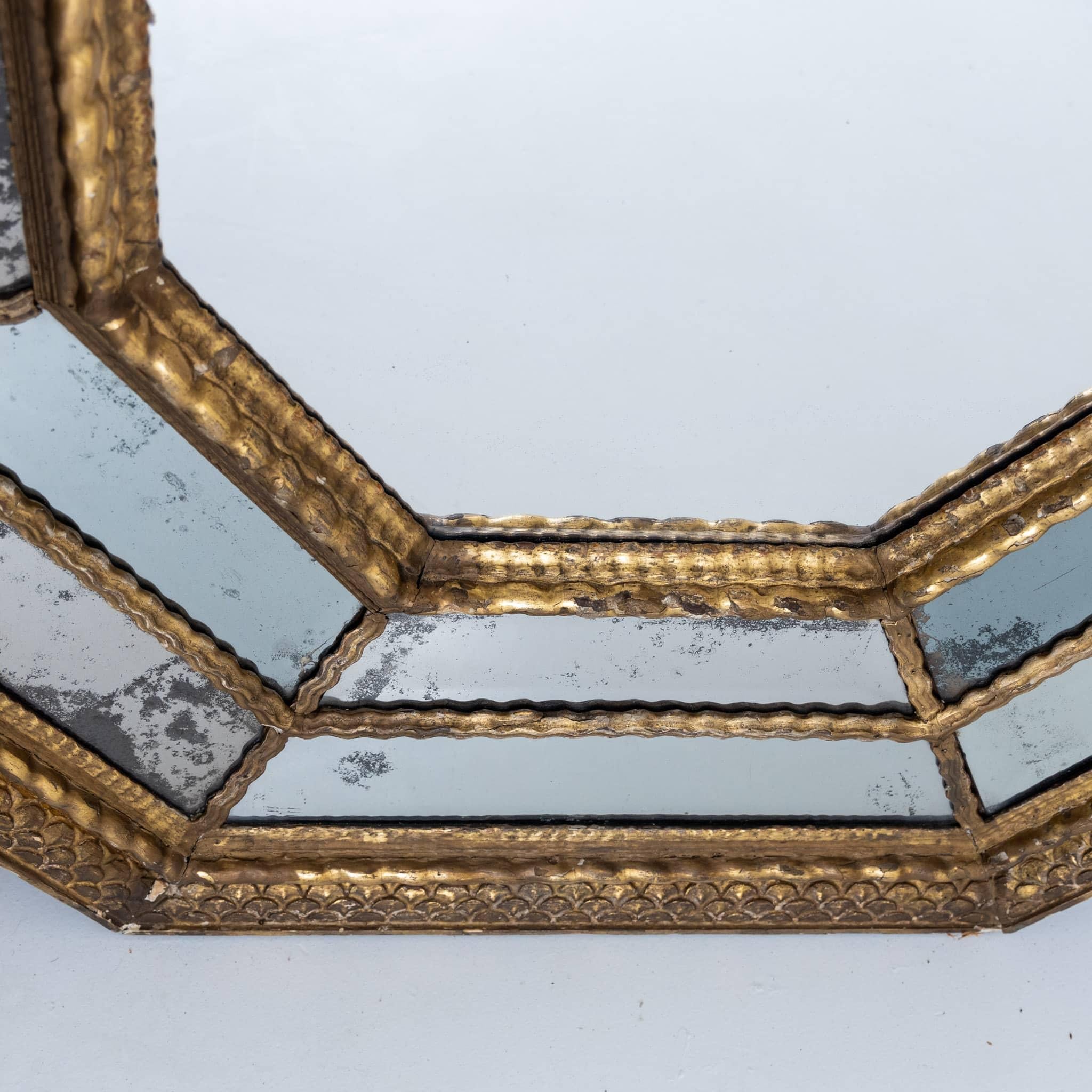 18th Century and Earlier Octagonal Gilt and Facetted Wall Mirror, Spain, 17th century