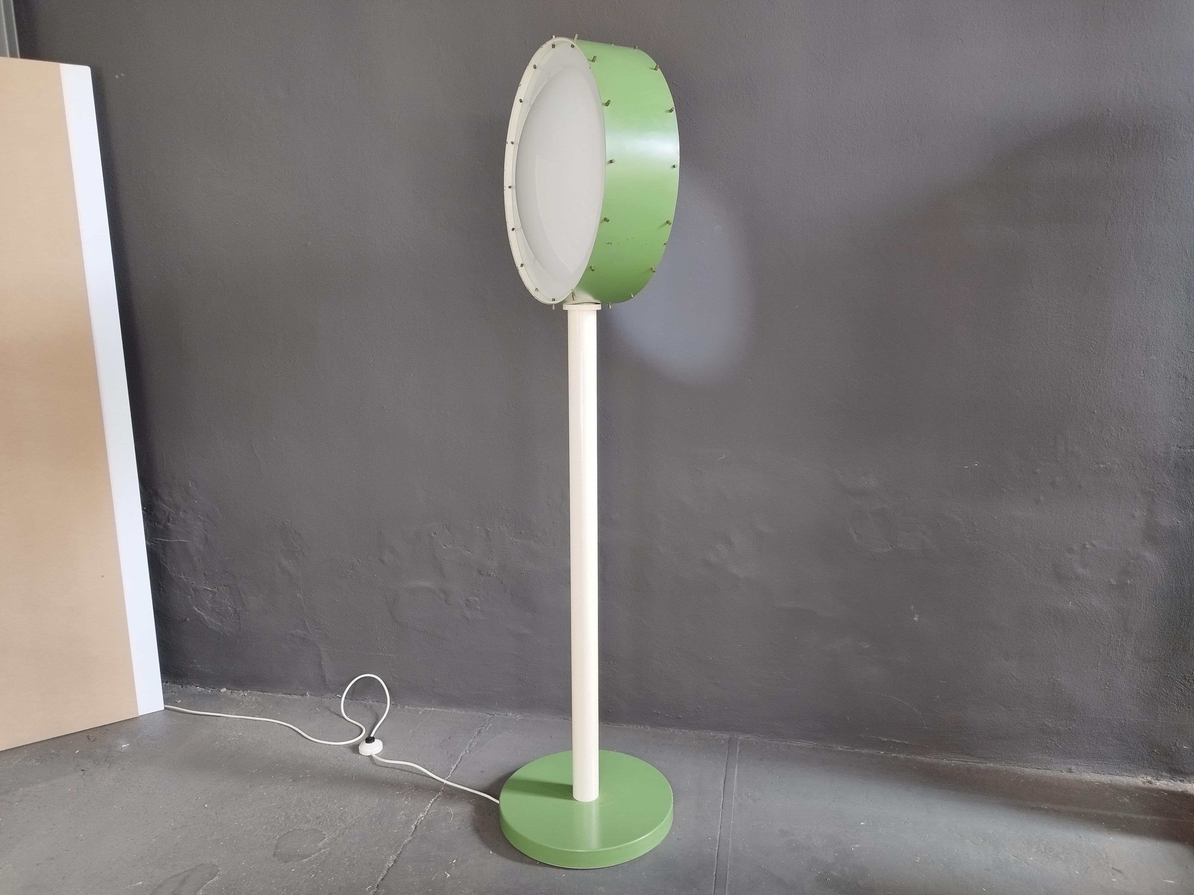 Spiegelnde Lampen im Angebot 6