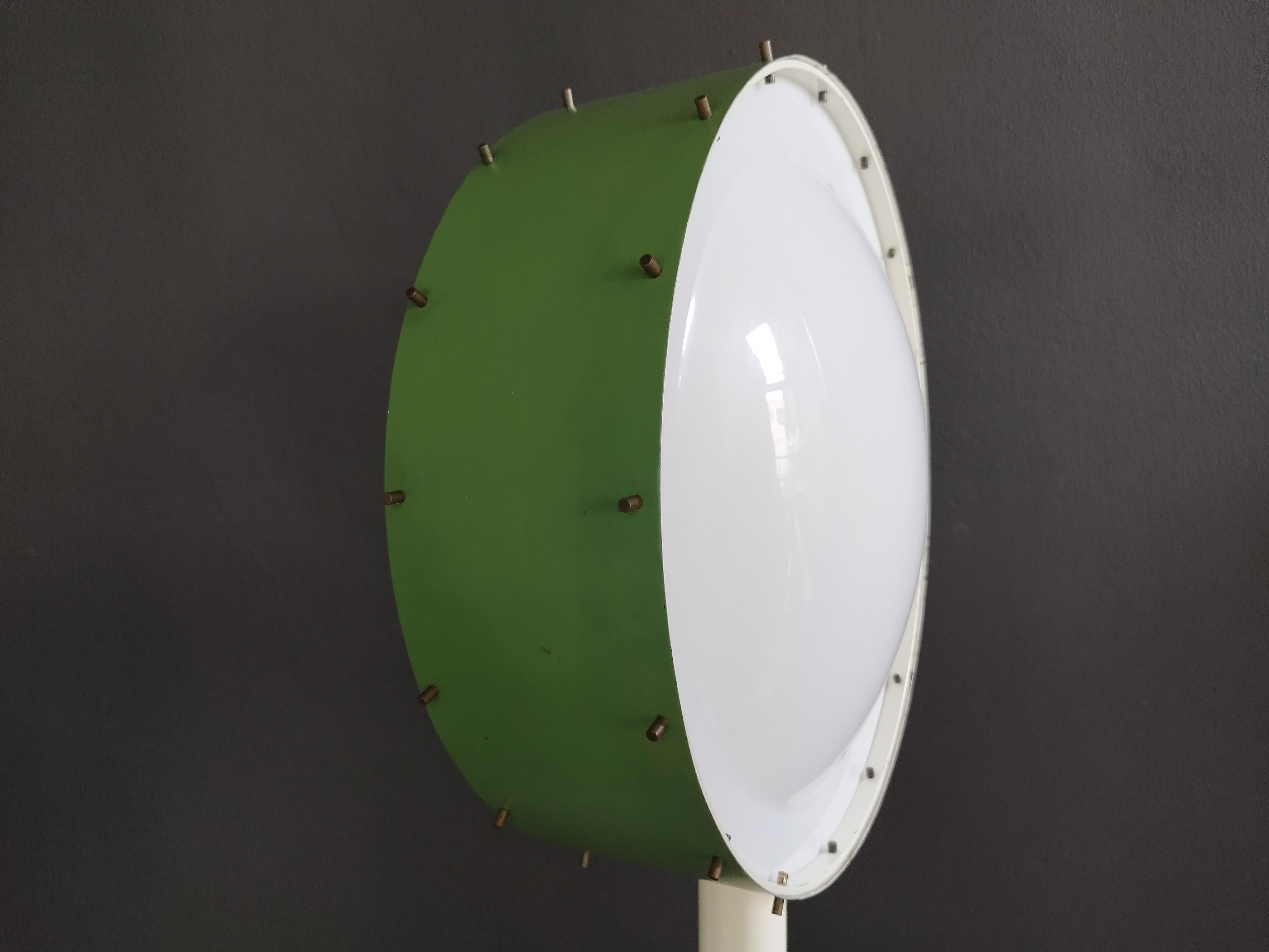 Spiegelnde Lampen (20. Jahrhundert) im Angebot