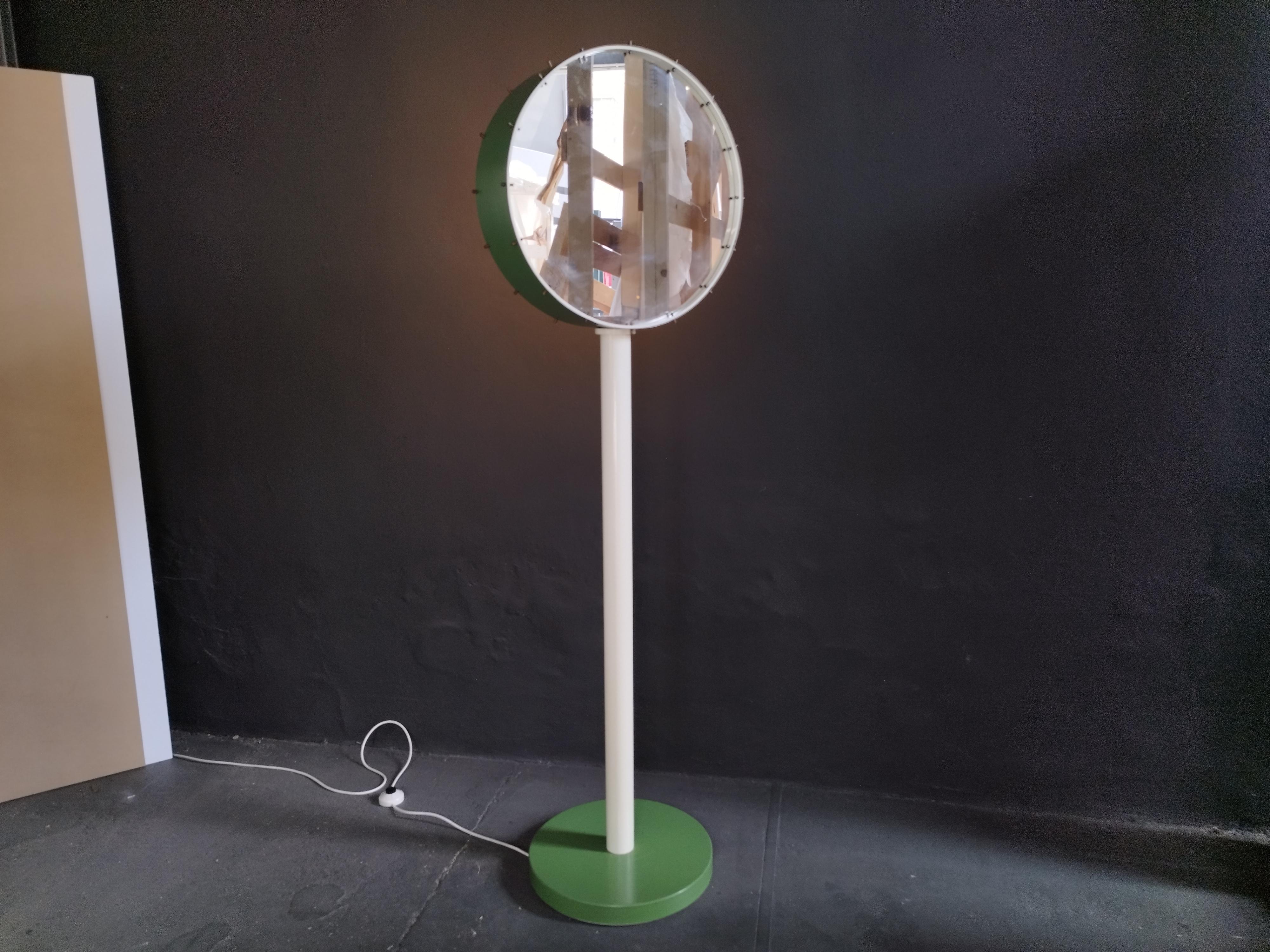Spiegelnde Lampen im Angebot 3