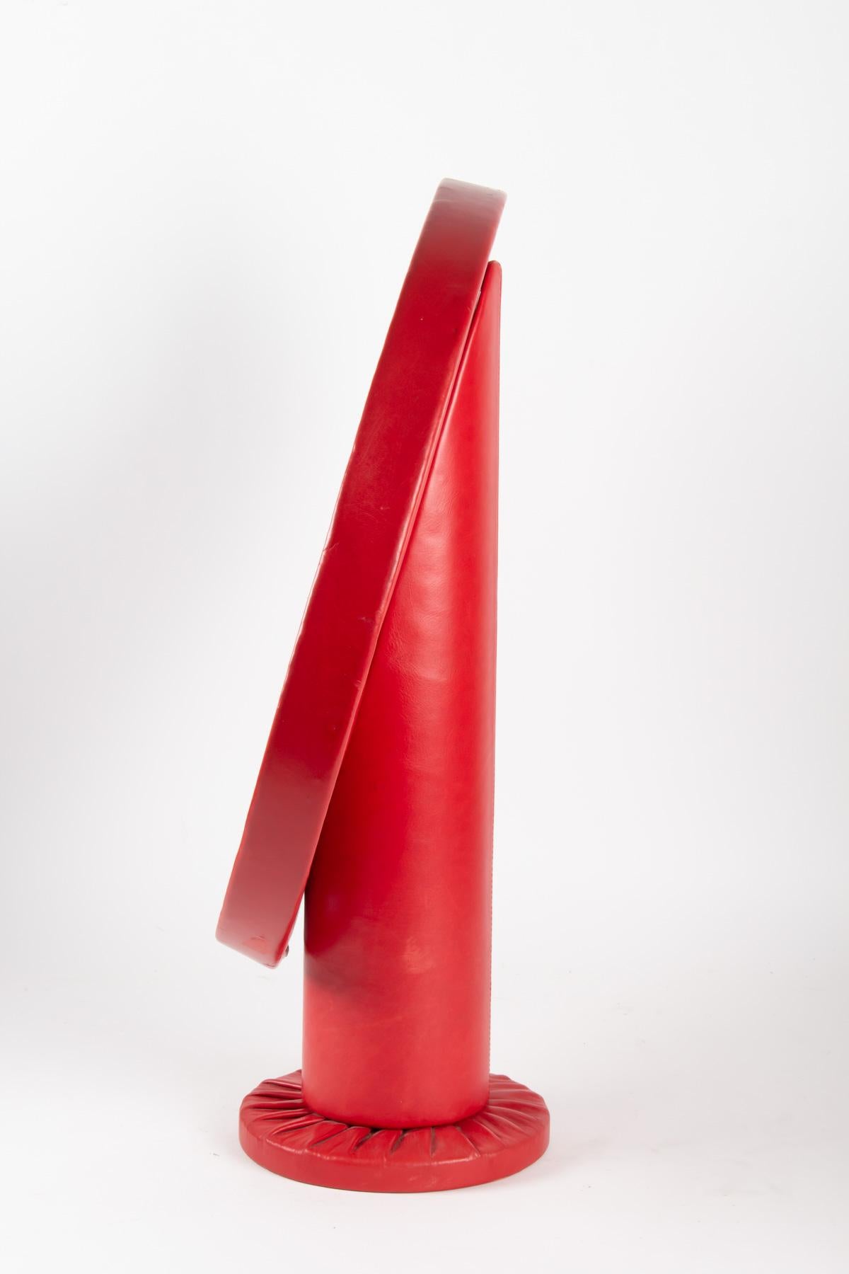 Adjustable mirror, red leather coated, design 1950, attributed to Jacques Adnet.
Measures: H 66cm, D 50cm.