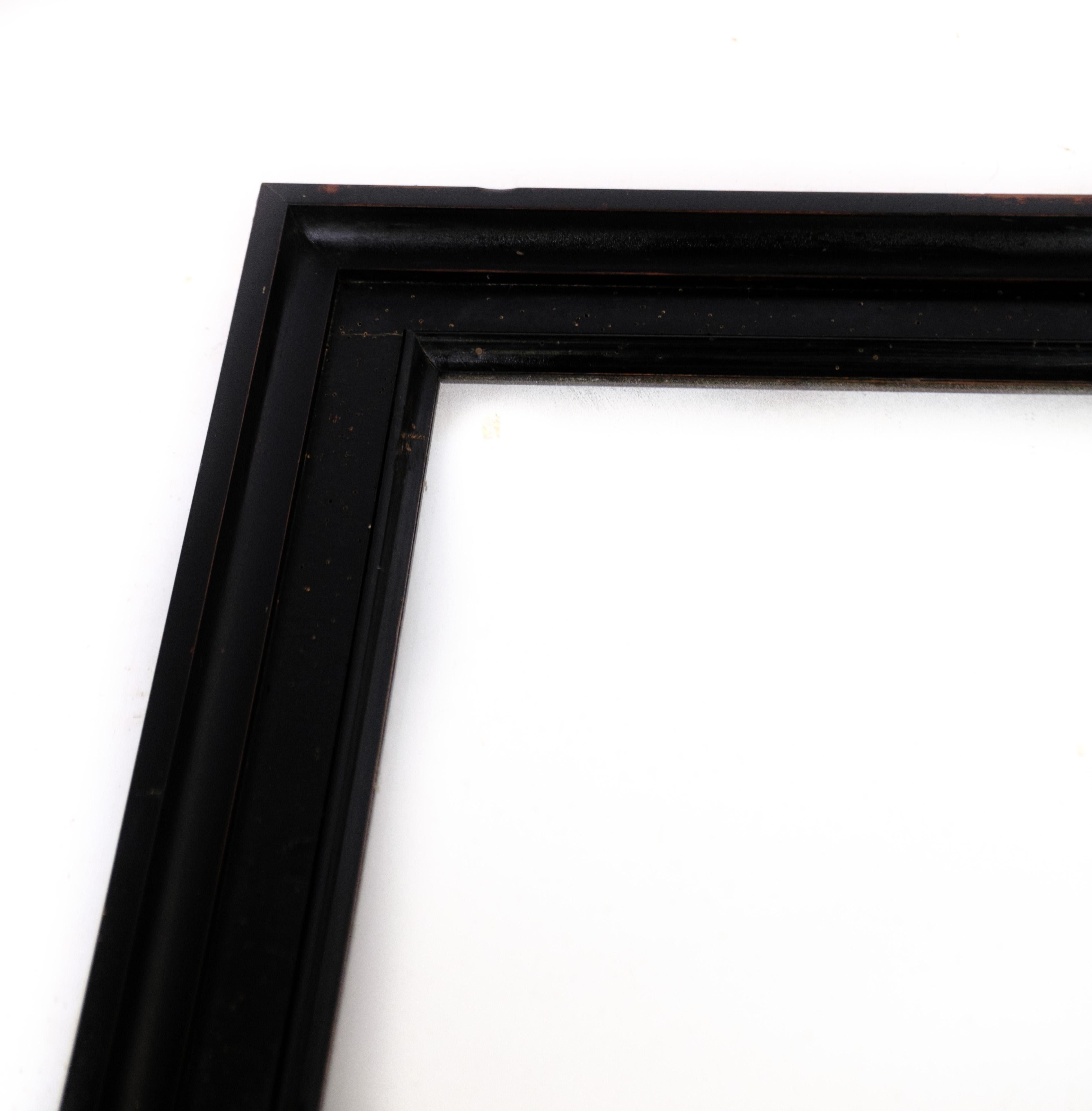 Miroir ancien en bois d'acajou teinté foncé datant des années 1890 environ.
Dimensions en cm : H:153 L:59

Ce produit sera inspecté minutieusement dans notre atelier professionnel par nos employés qualifiés, qui assurent la qualité du produit.