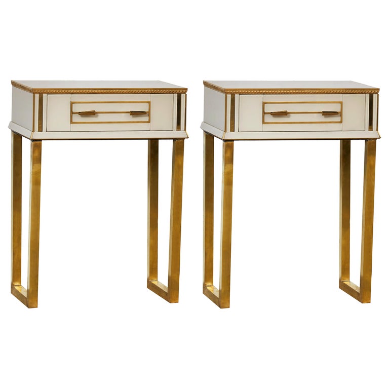 Ensemble de 2 tables de nuit Miroir Illusion de Luis Pons En vente sur Ensemble de 2 tables de nuit Miroir Illusion de Luis Pons En vente sur