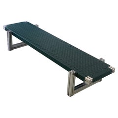 Banc en aluminium poli miroir avec sièges à sangles en cuir vert foncé