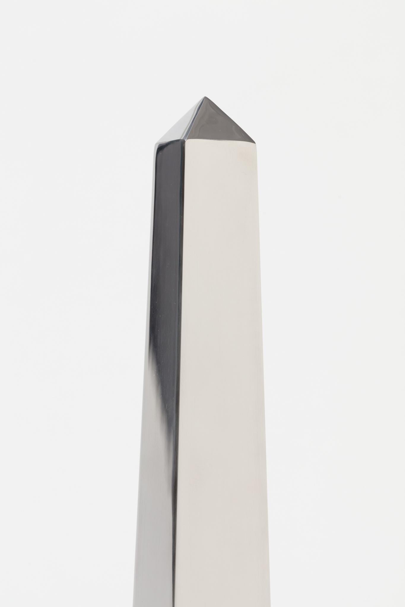 Minimalist Mirror Polished Stainless Steel Pair of Obelisks For Sale