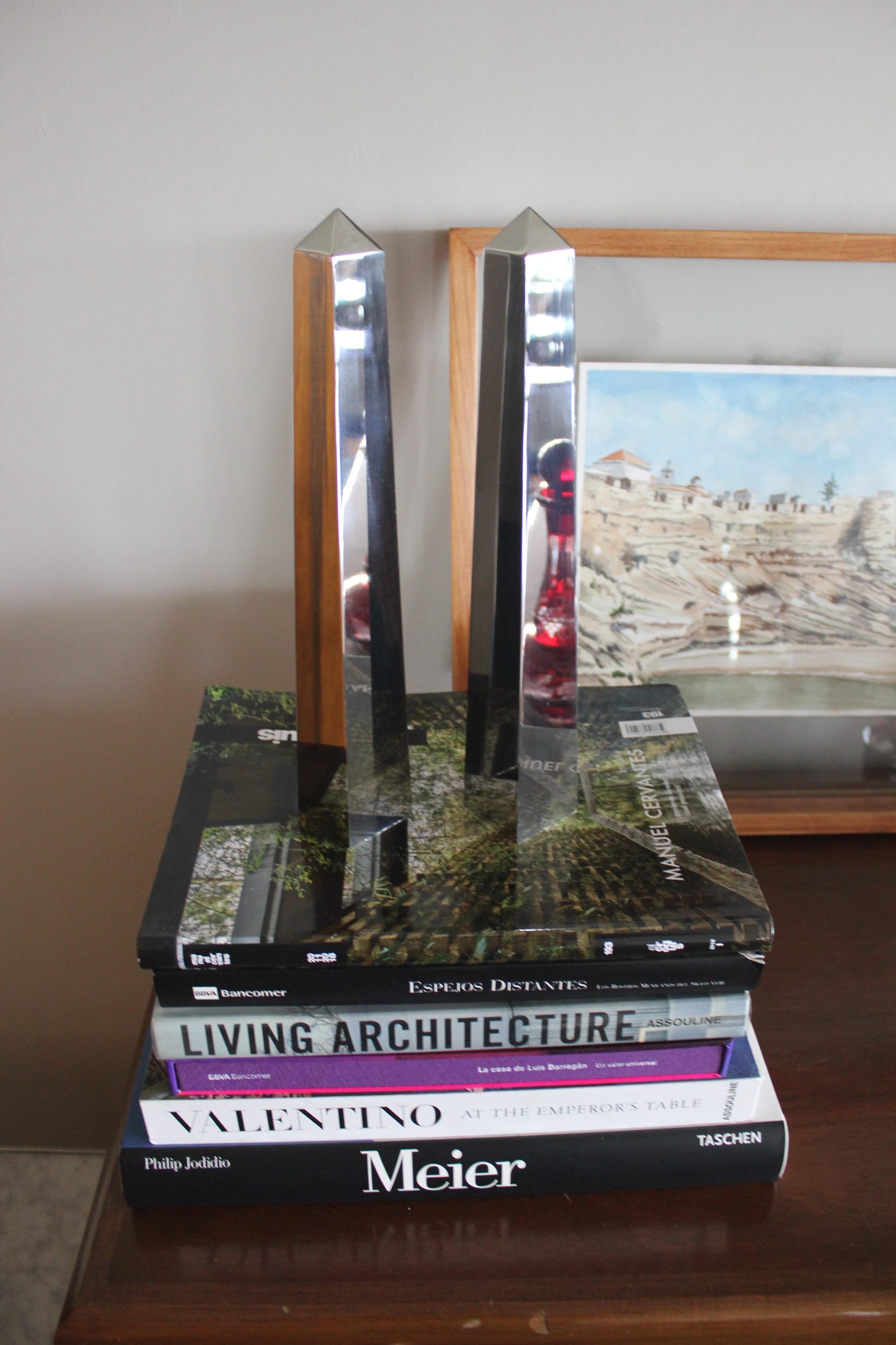 Mirror Polished Stainless Steel Pair of Obelisks In New Condition For Sale In Morelia, MI
