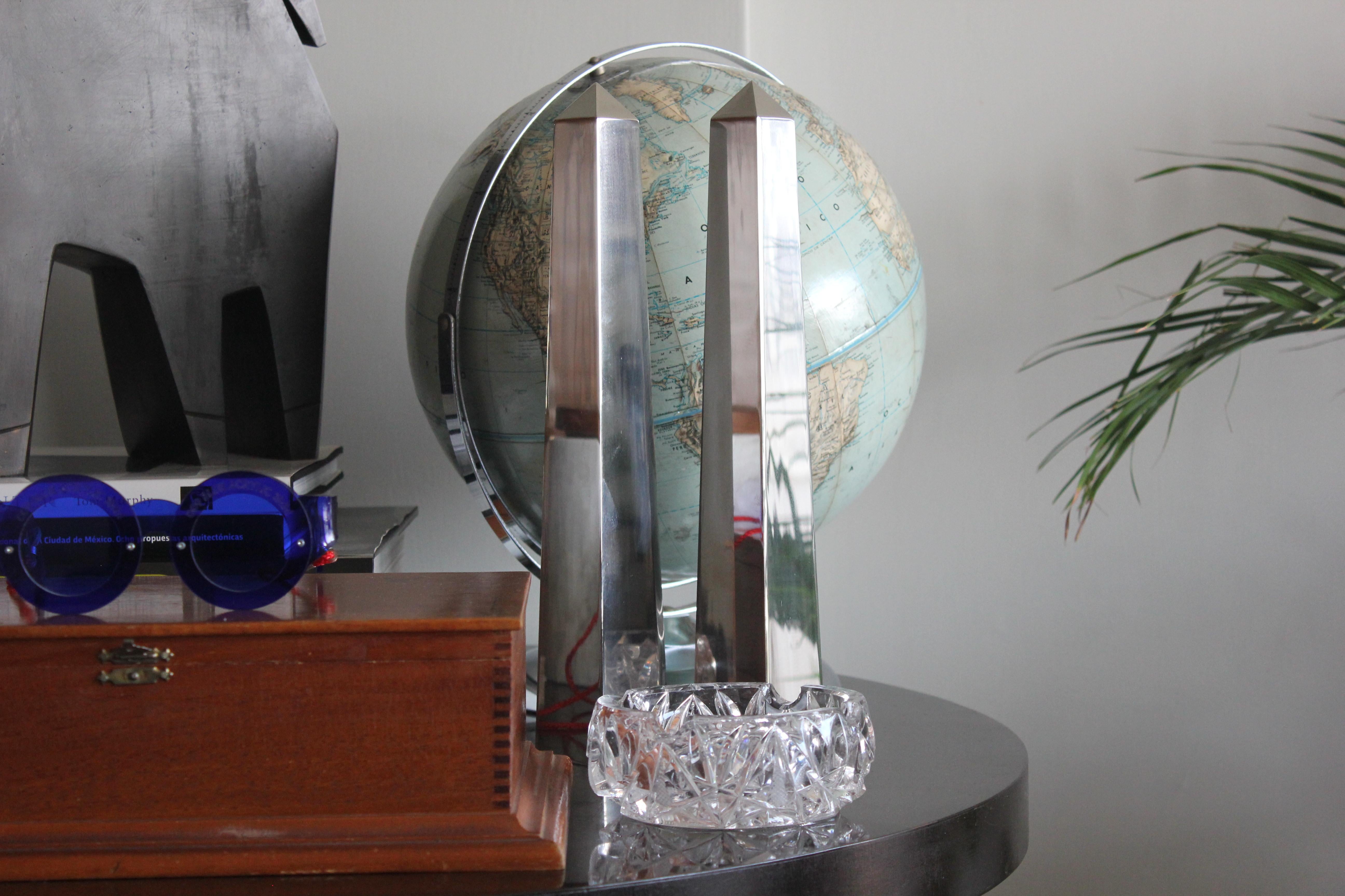 Mirror Polished Stainless Steel Pair of Obelisks For Sale 1