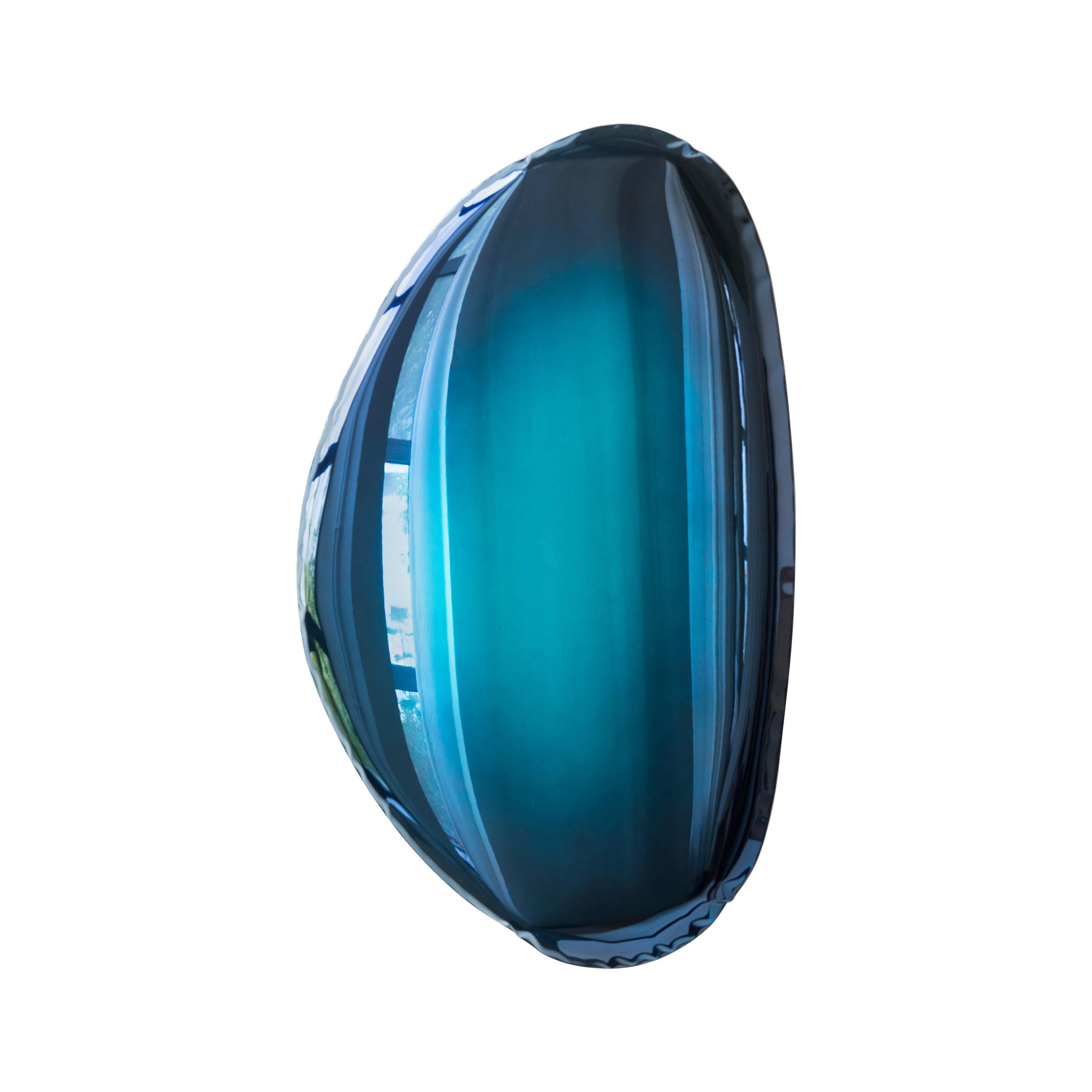 Miroir Tafla O2 Deep Space bleu, en acier inoxydable poli par Zieta